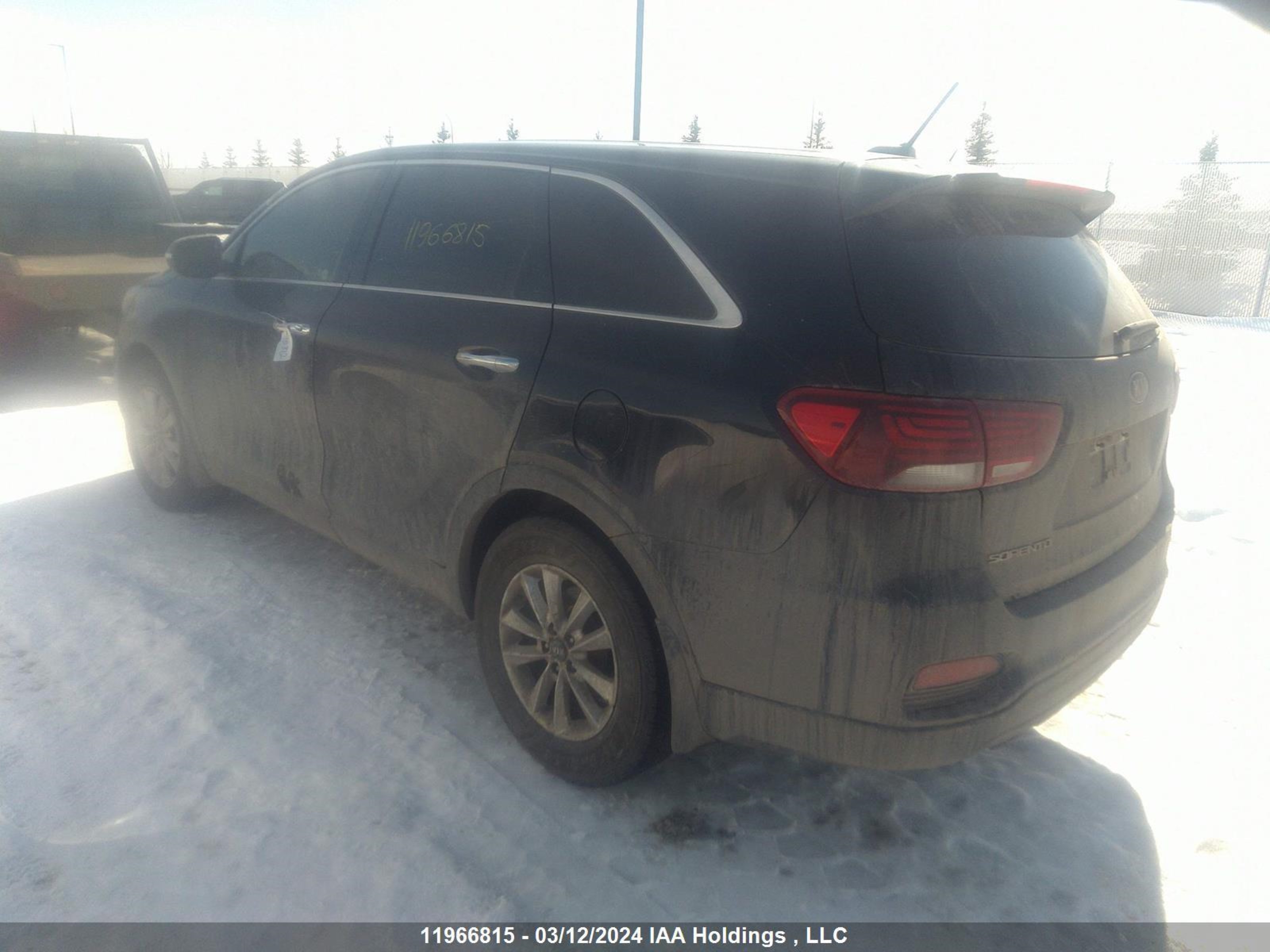 Photo 2 VIN: 5XYPGDA33LG677469 - KIA SORENTO 