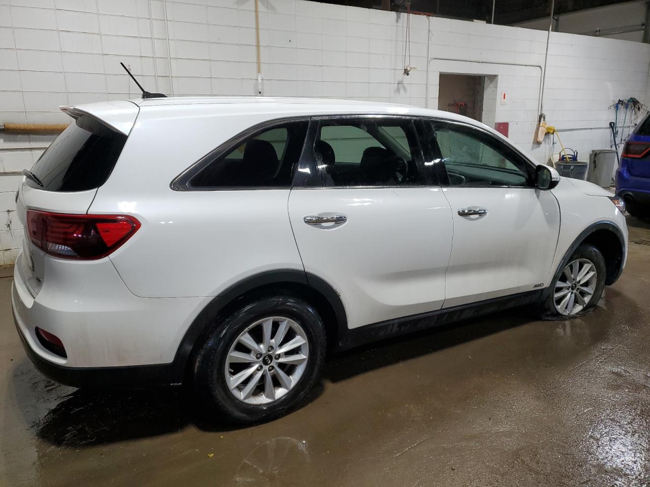 Photo 2 VIN: 5XYPGDA34KG451424 - KIA SORENTO 