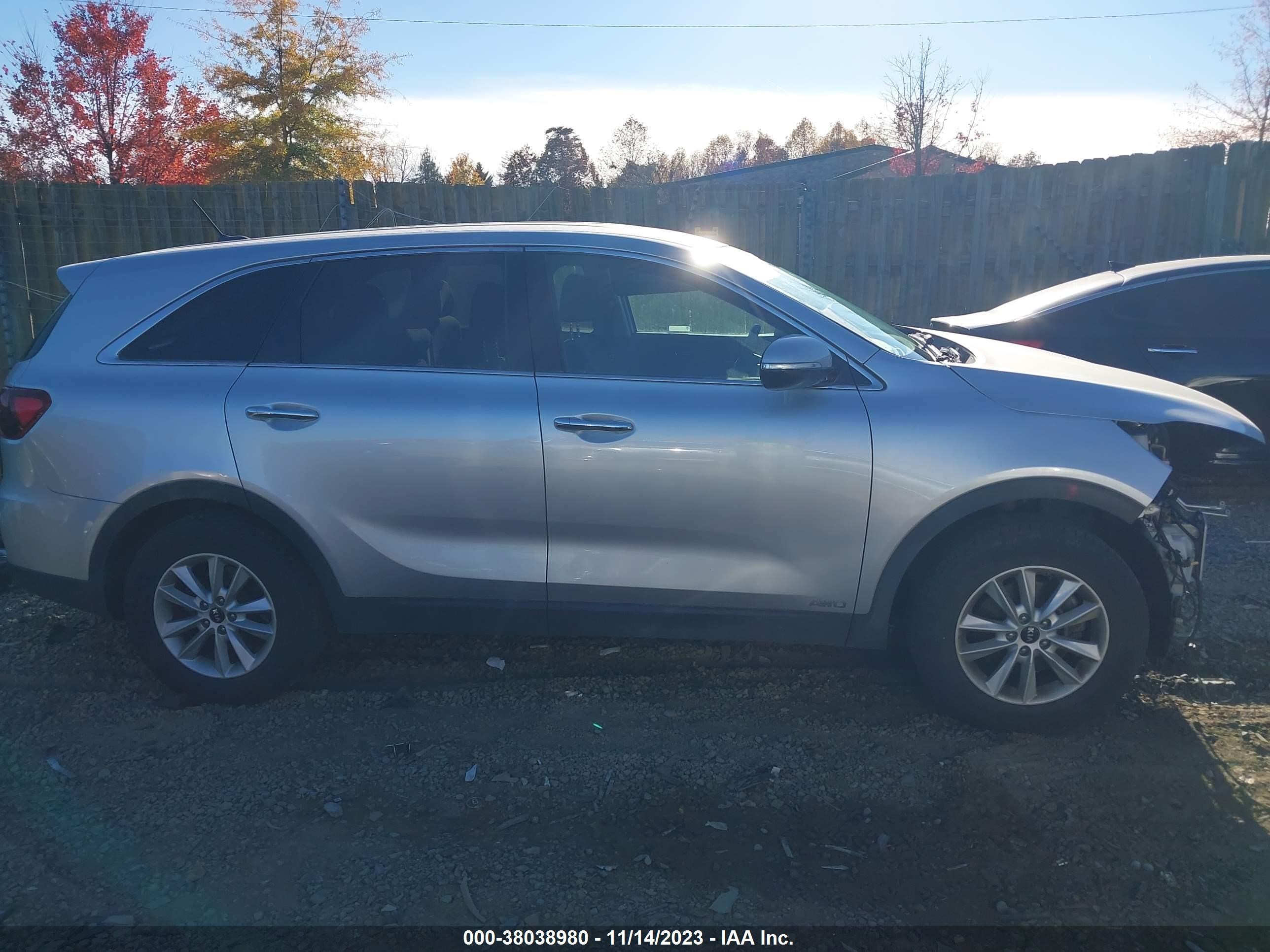 Photo 13 VIN: 5XYPGDA34KG560854 - KIA SORENTO 