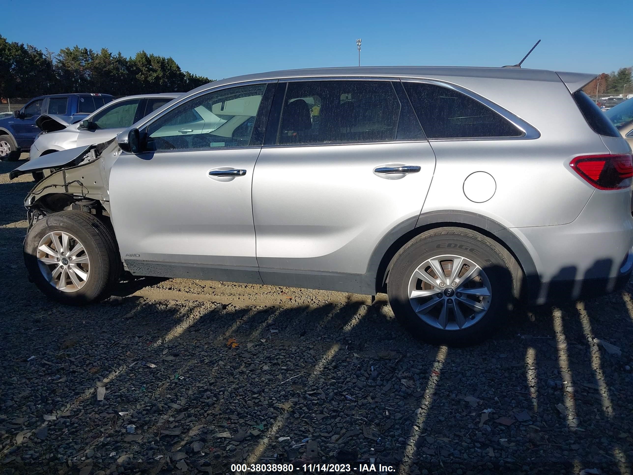 Photo 14 VIN: 5XYPGDA34KG560854 - KIA SORENTO 