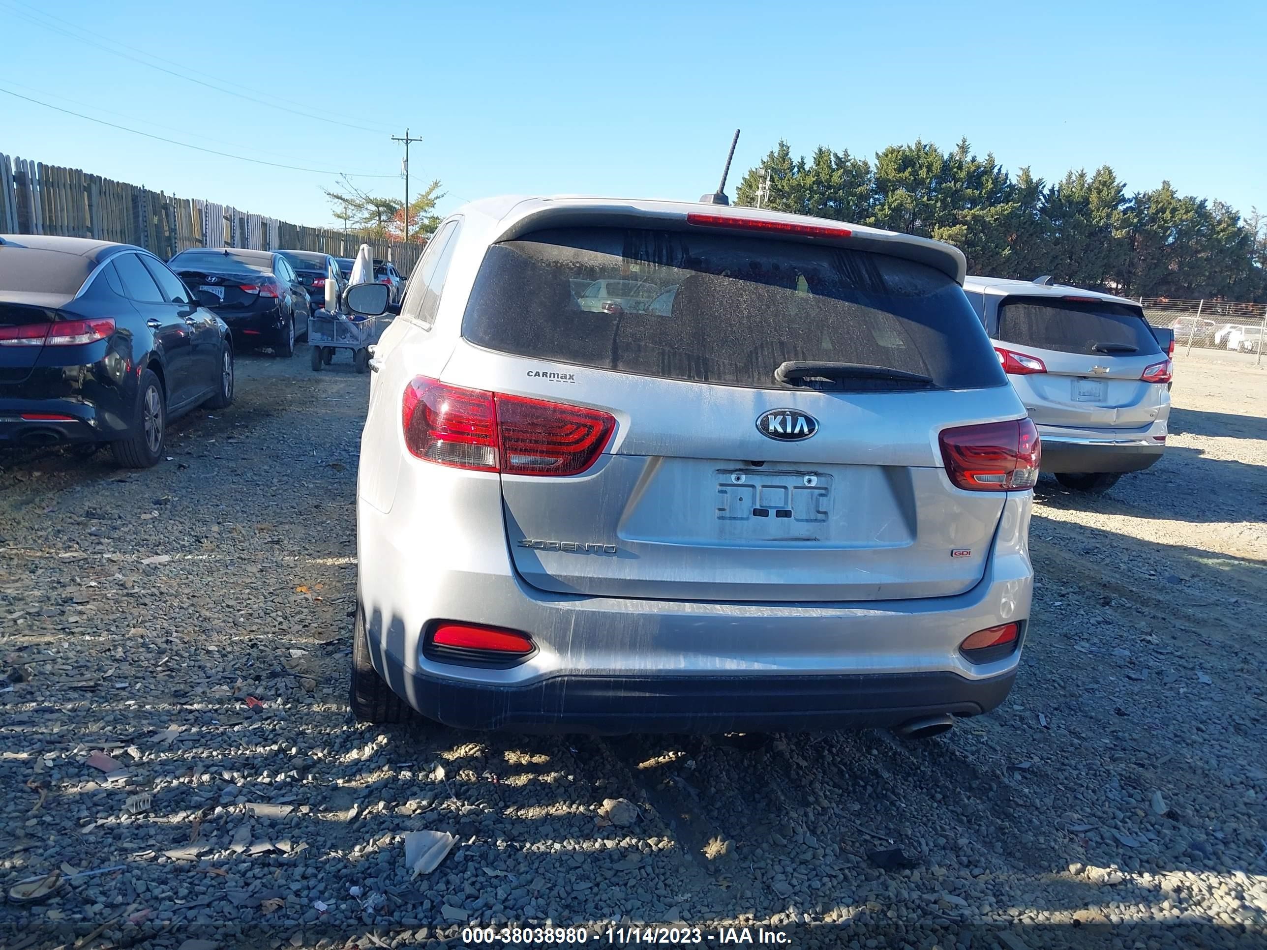 Photo 16 VIN: 5XYPGDA34KG560854 - KIA SORENTO 