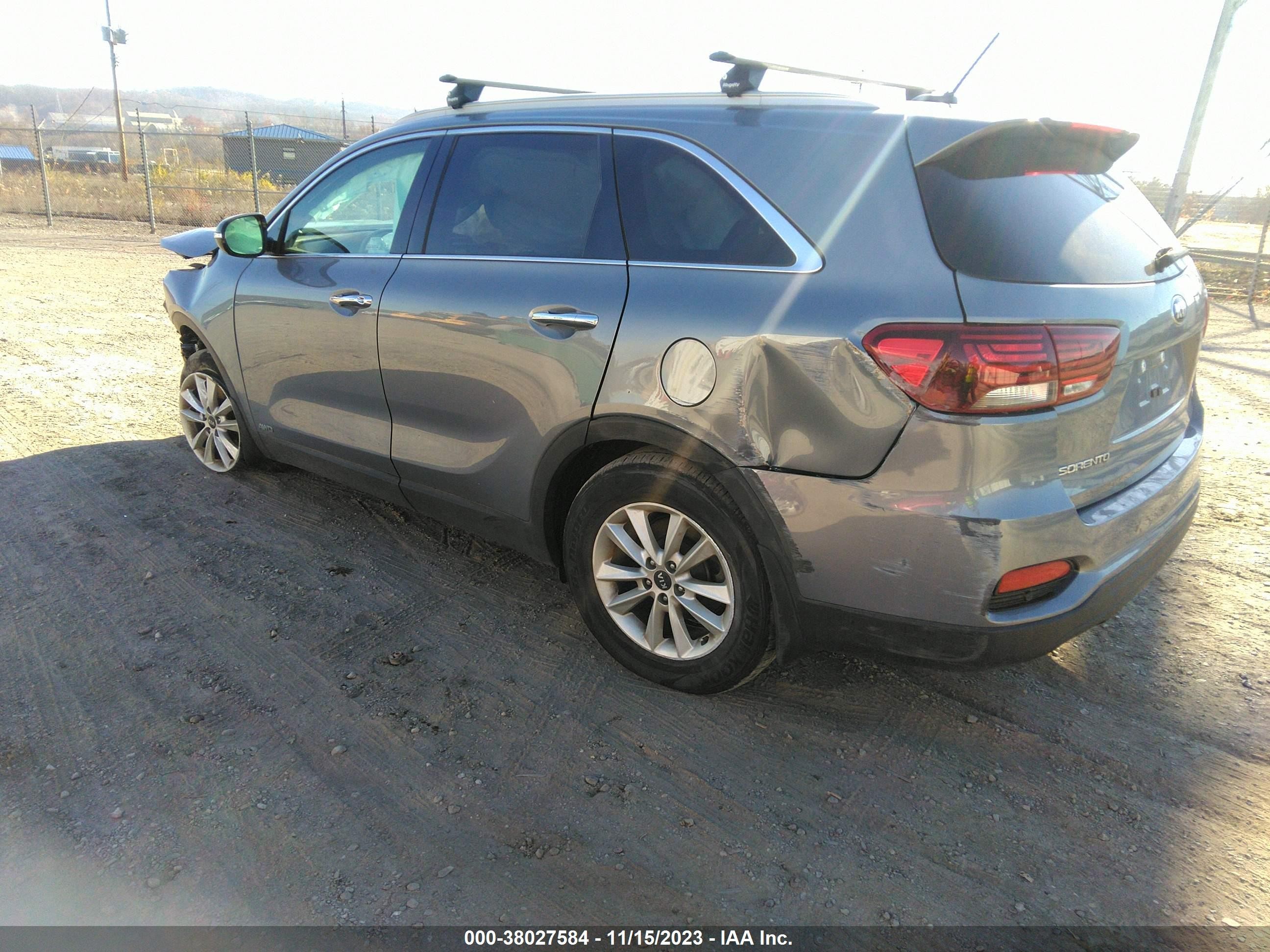 Photo 2 VIN: 5XYPGDA34LG641290 - KIA SORENTO 