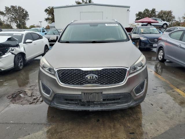 Photo 4 VIN: 5XYPGDA36GG059956 - KIA SORENTO LX 