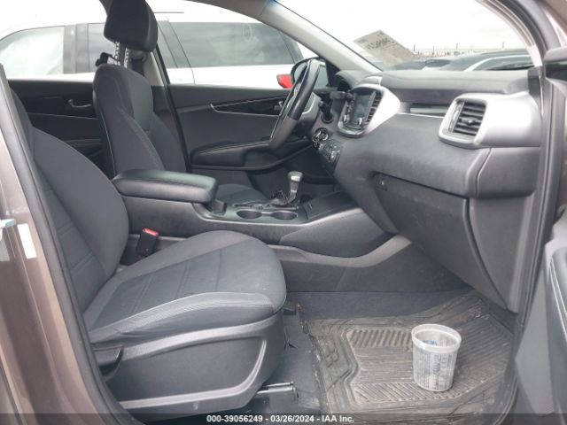 Photo 4 VIN: 5XYPGDA37KG479282 - KIA SORENTO 