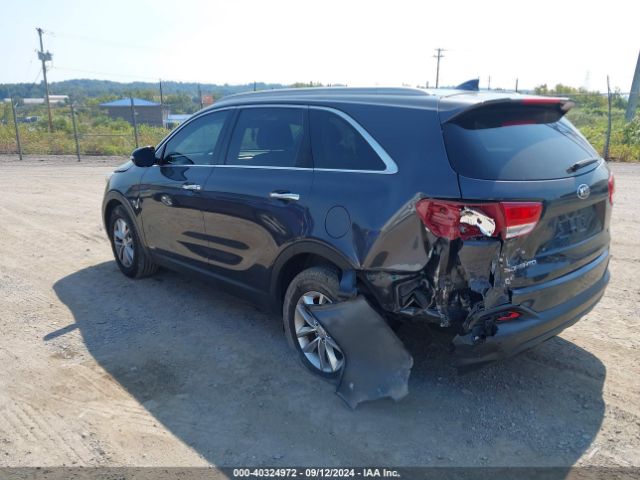 Photo 2 VIN: 5XYPGDA3XGG136635 - KIA SORENTO 