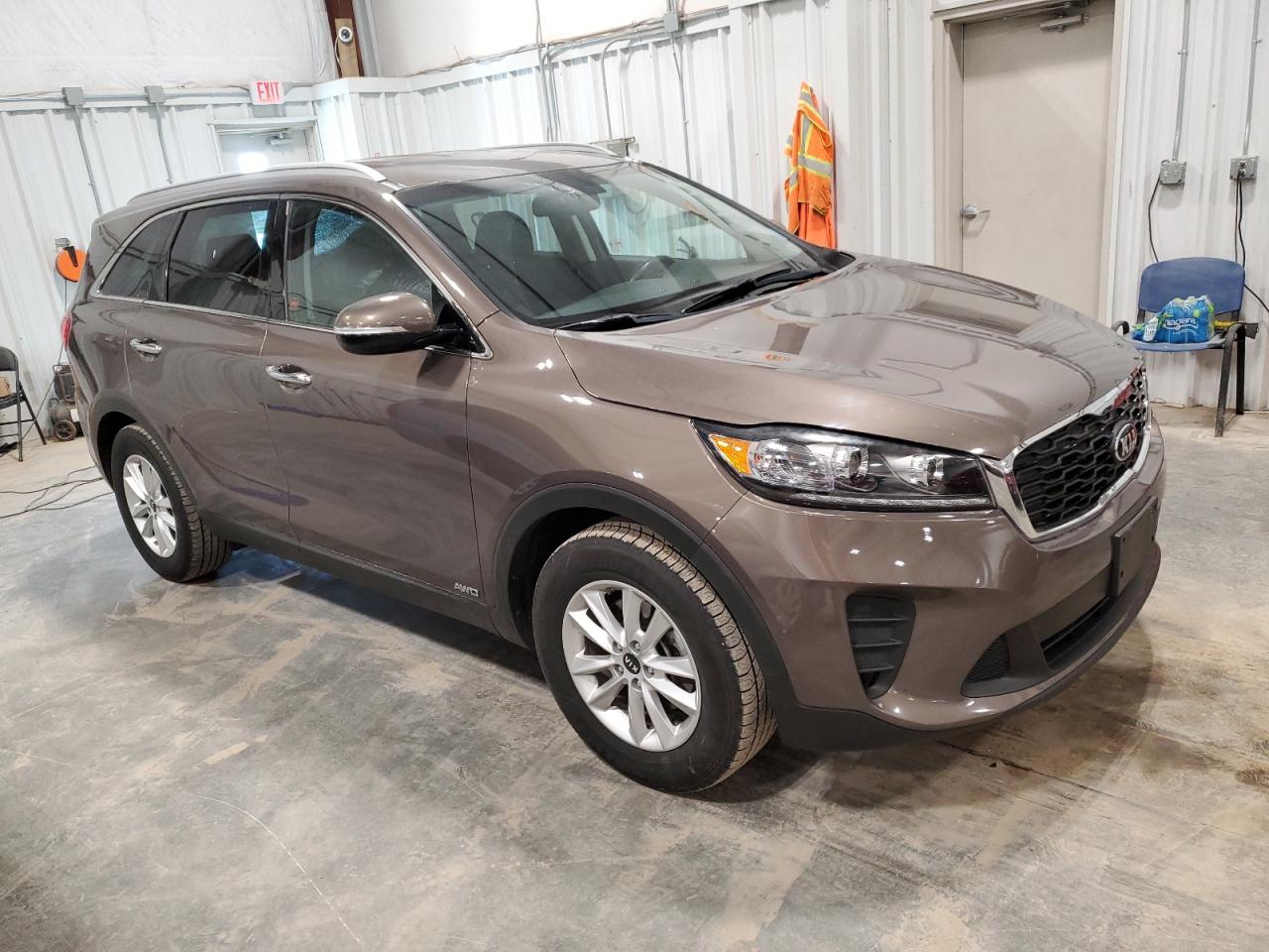 Photo 3 VIN: 5XYPGDA3XKG438323 - KIA SORENTO 