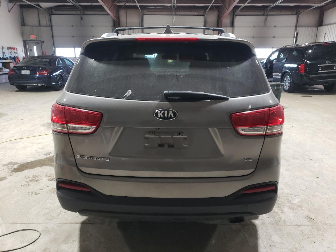 Photo 5 VIN: 5XYPGDA51GG038417 - KIA SORENTO 