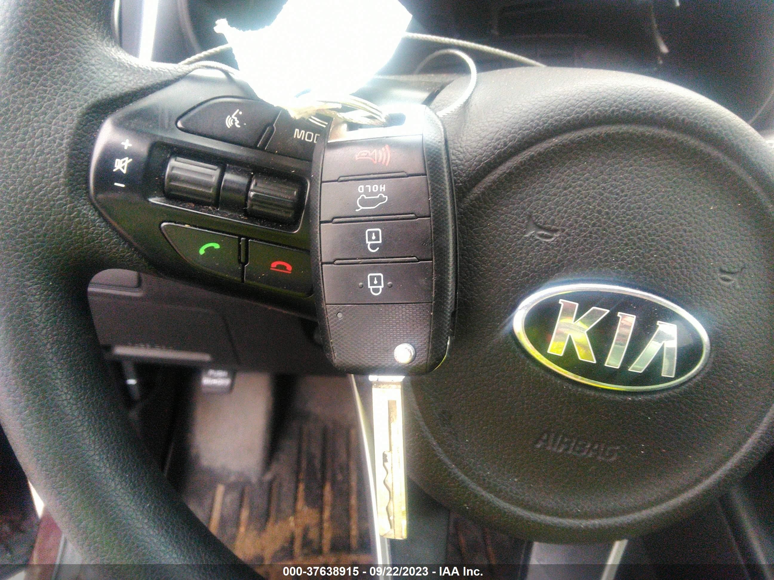 Photo 10 VIN: 5XYPGDA52JG420219 - KIA SORENTO 