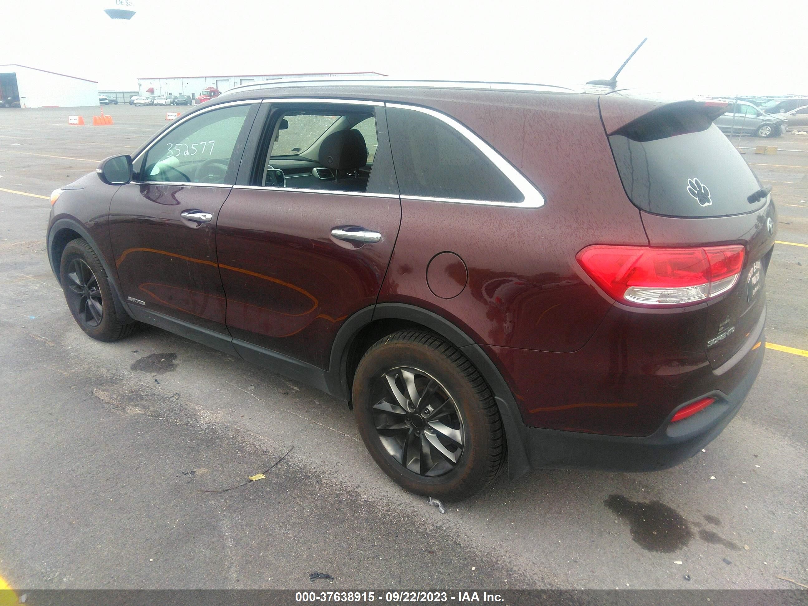 Photo 2 VIN: 5XYPGDA52JG420219 - KIA SORENTO 