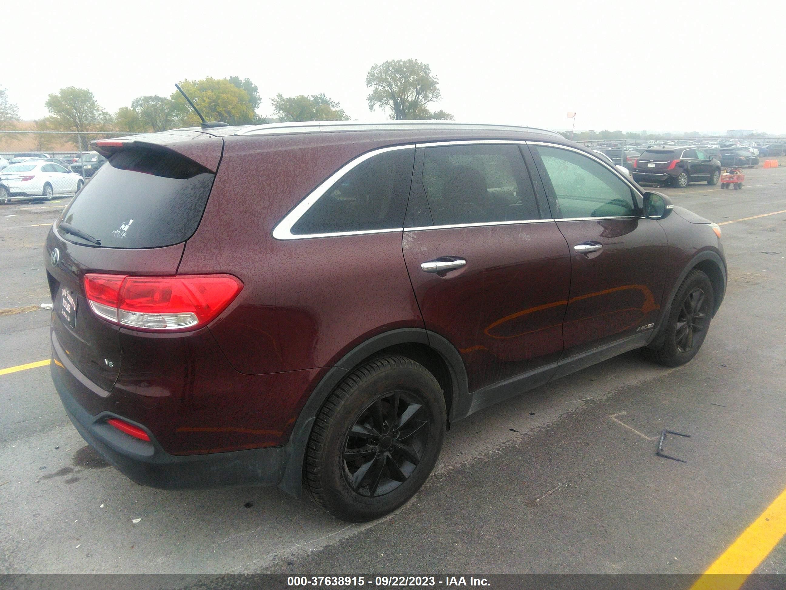 Photo 3 VIN: 5XYPGDA52JG420219 - KIA SORENTO 