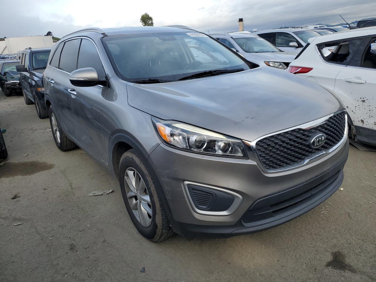 Photo 3 VIN: 5XYPGDA53JG367532 - KIA SORENTO 