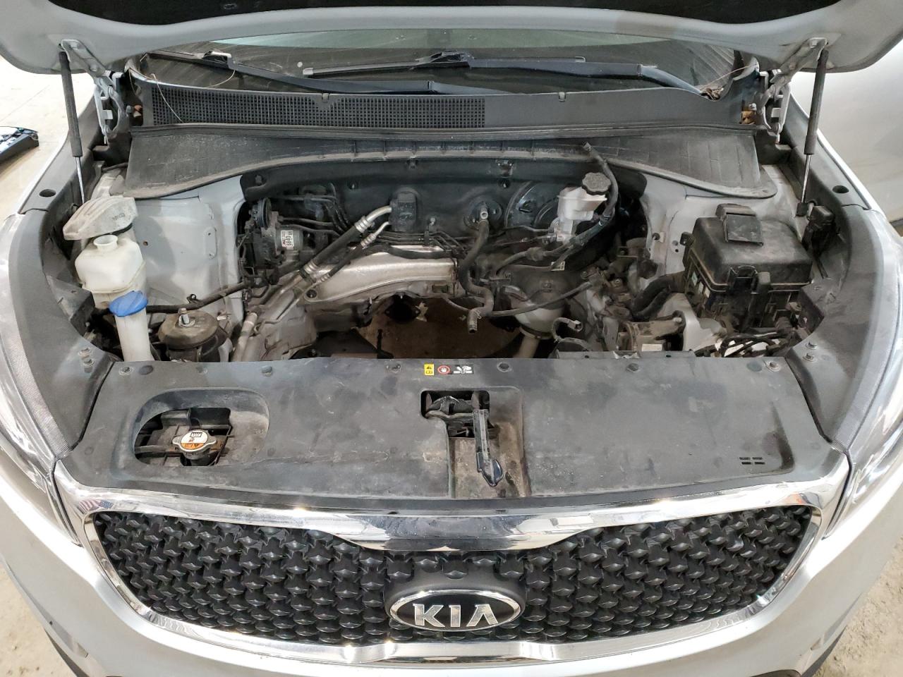 Photo 10 VIN: 5XYPGDA54GG174699 - KIA SORENTO 