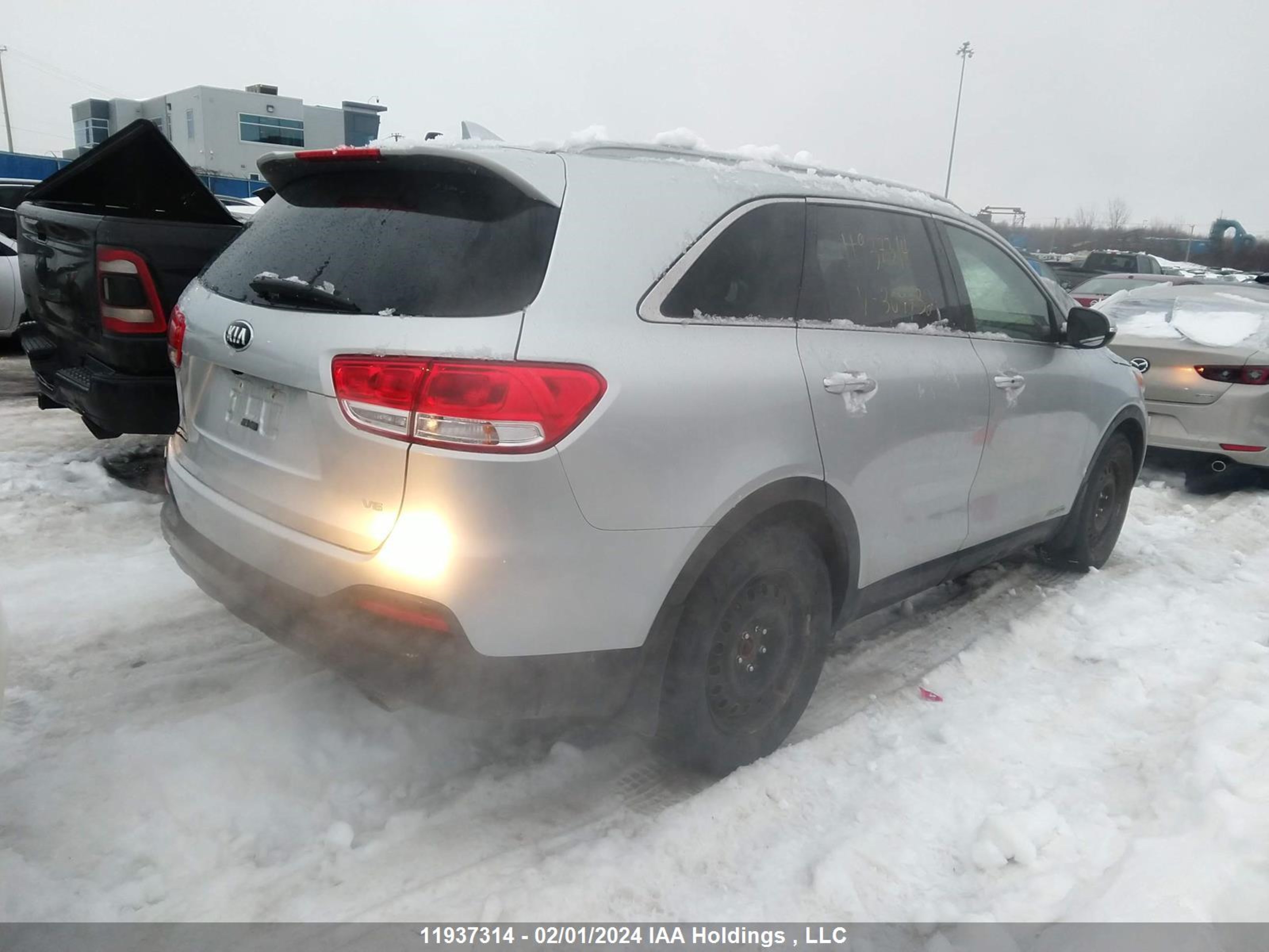 Photo 3 VIN: 5XYPGDA54HG309732 - KIA SORENTO 