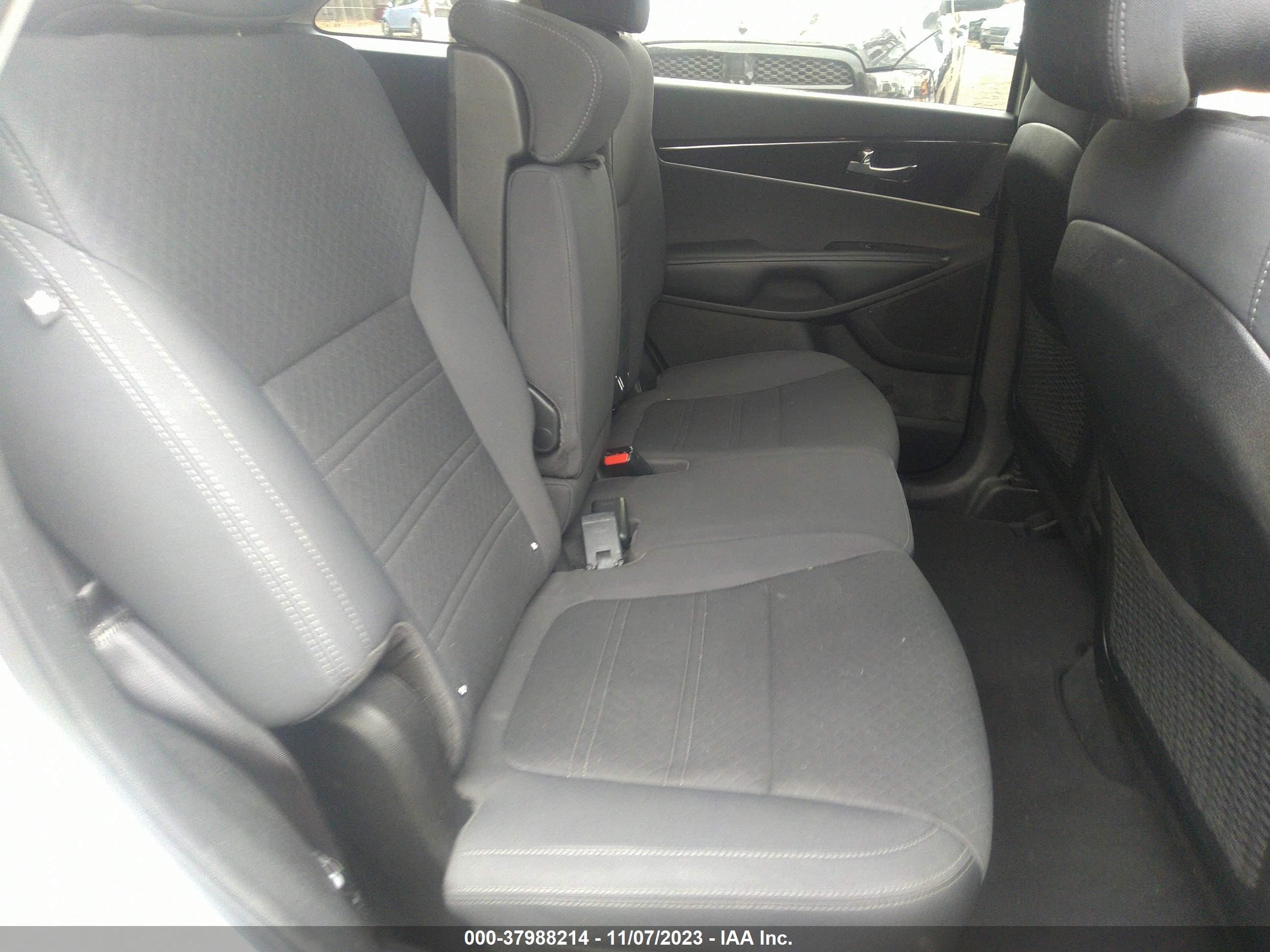 Photo 7 VIN: 5XYPGDA55GG155594 - KIA SORENTO 