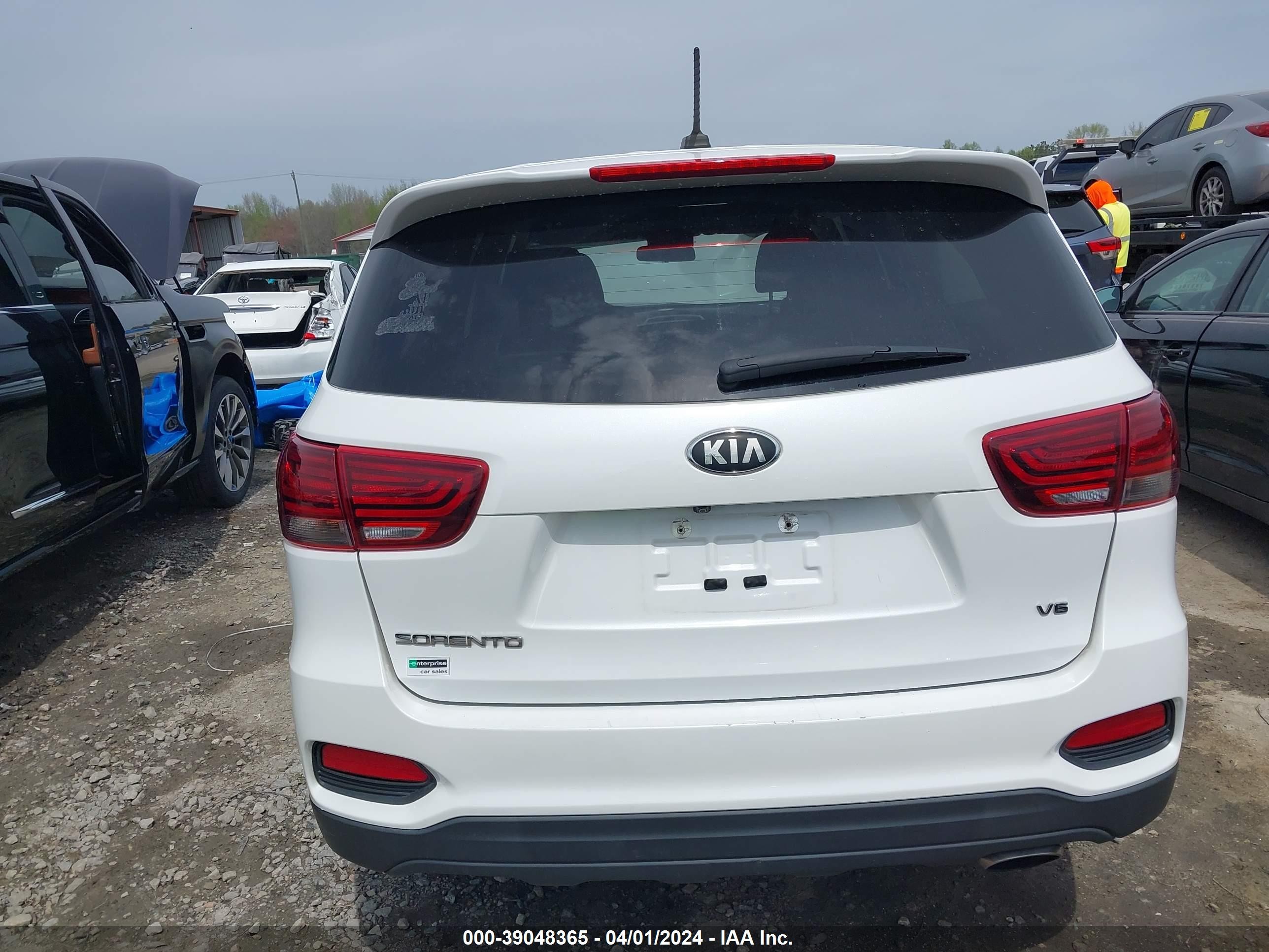 Photo 15 VIN: 5XYPGDA57KG449734 - KIA SORENTO 