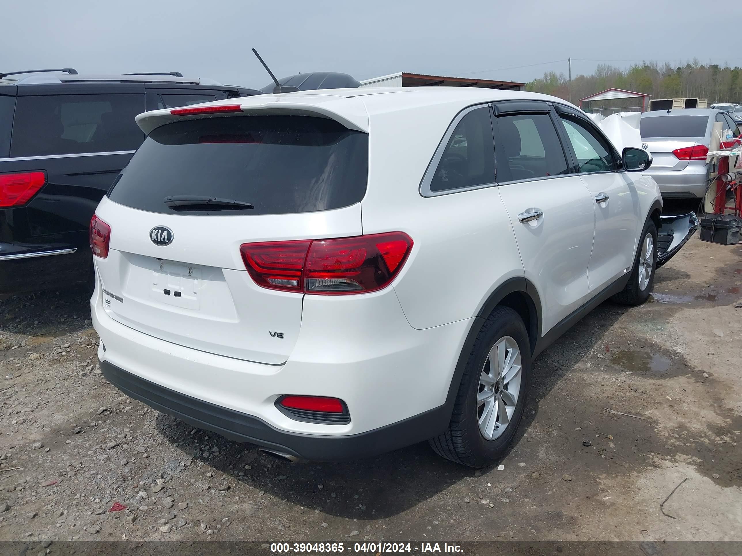 Photo 3 VIN: 5XYPGDA57KG449734 - KIA SORENTO 