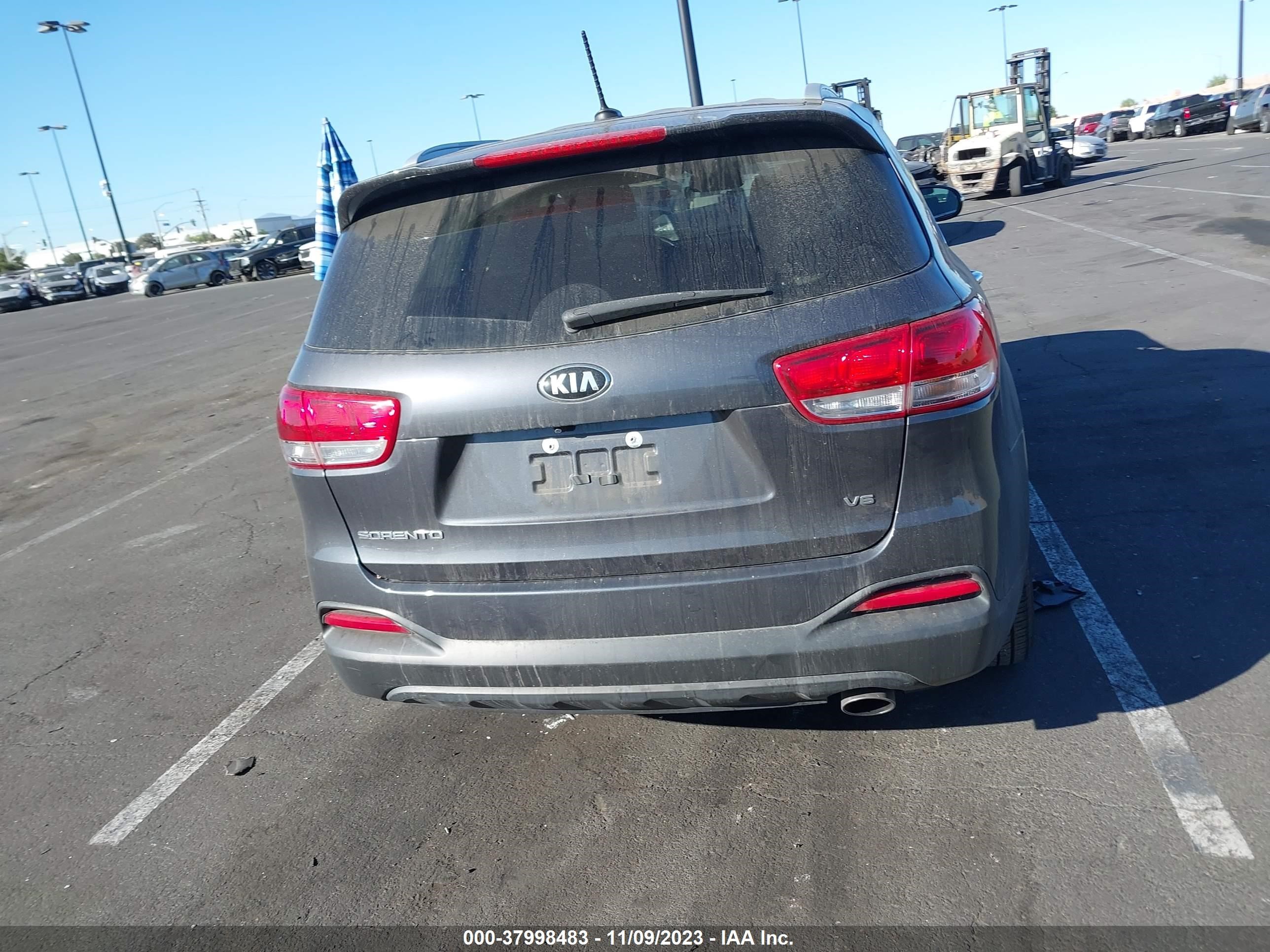 Photo 15 VIN: 5XYPGDA59JG373691 - KIA SORENTO 