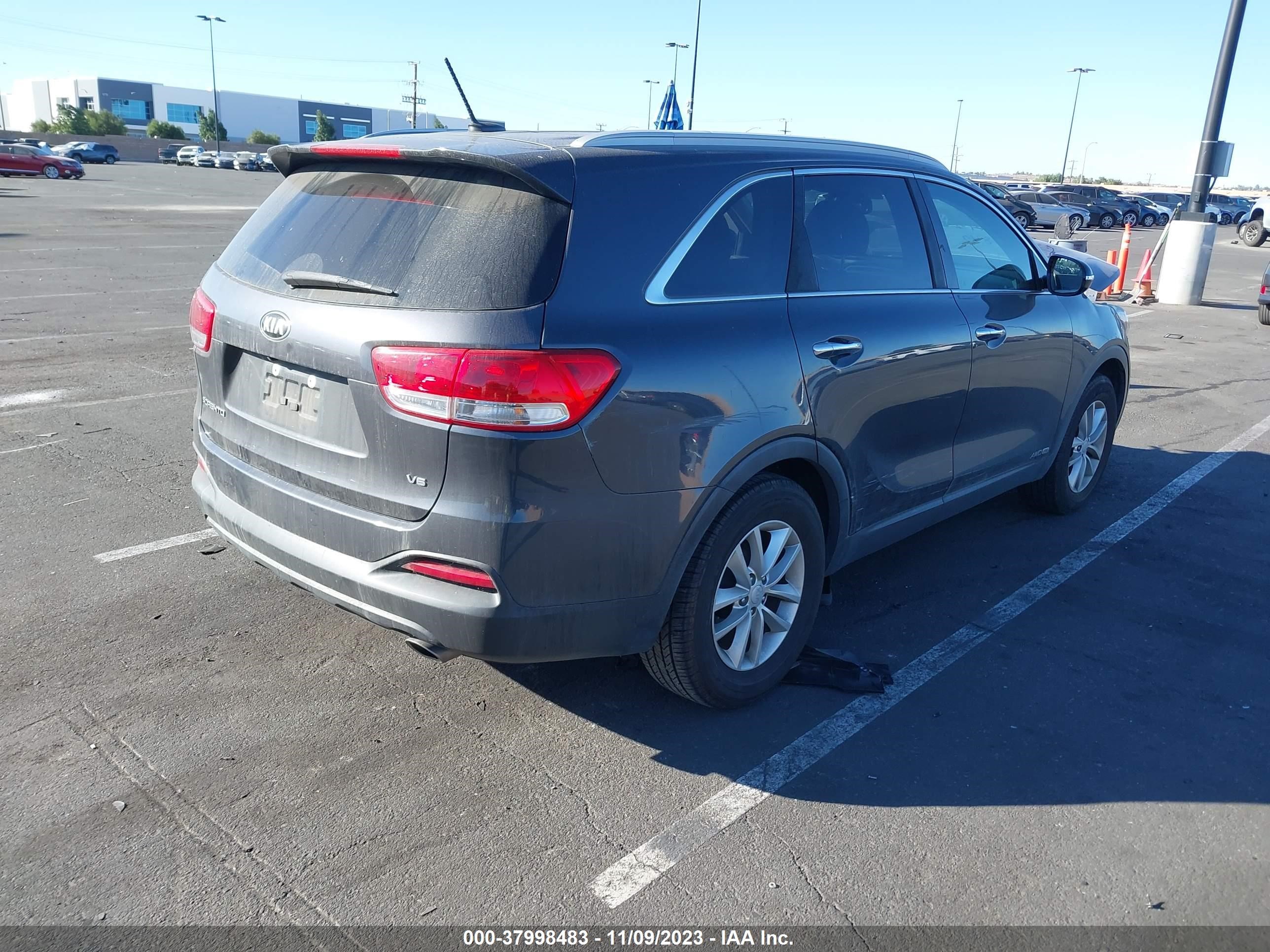 Photo 3 VIN: 5XYPGDA59JG373691 - KIA SORENTO 