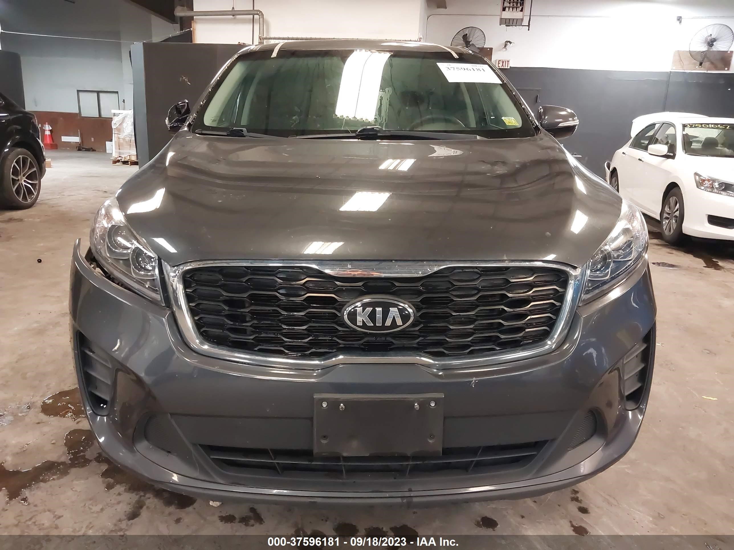 Photo 11 VIN: 5XYPGDA59KG449590 - KIA SORENTO 