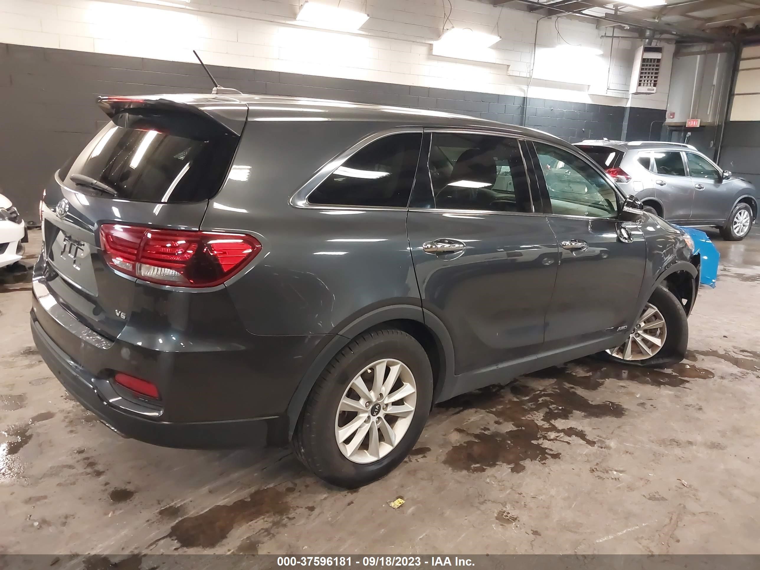 Photo 3 VIN: 5XYPGDA59KG449590 - KIA SORENTO 