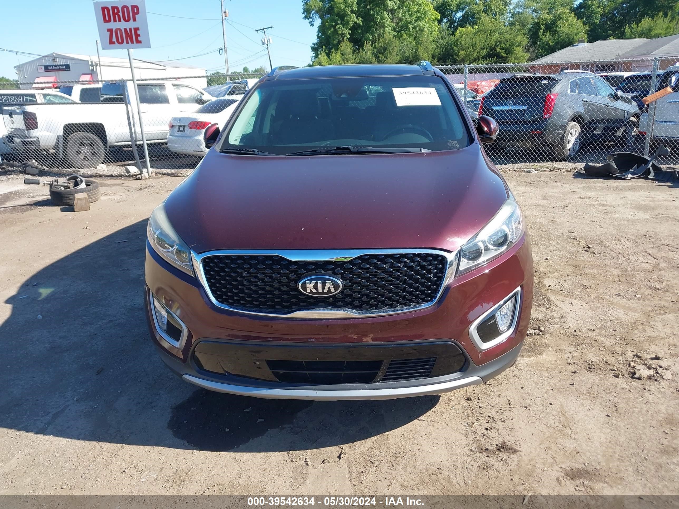 Photo 11 VIN: 5XYPH4A50JG373625 - KIA SORENTO 