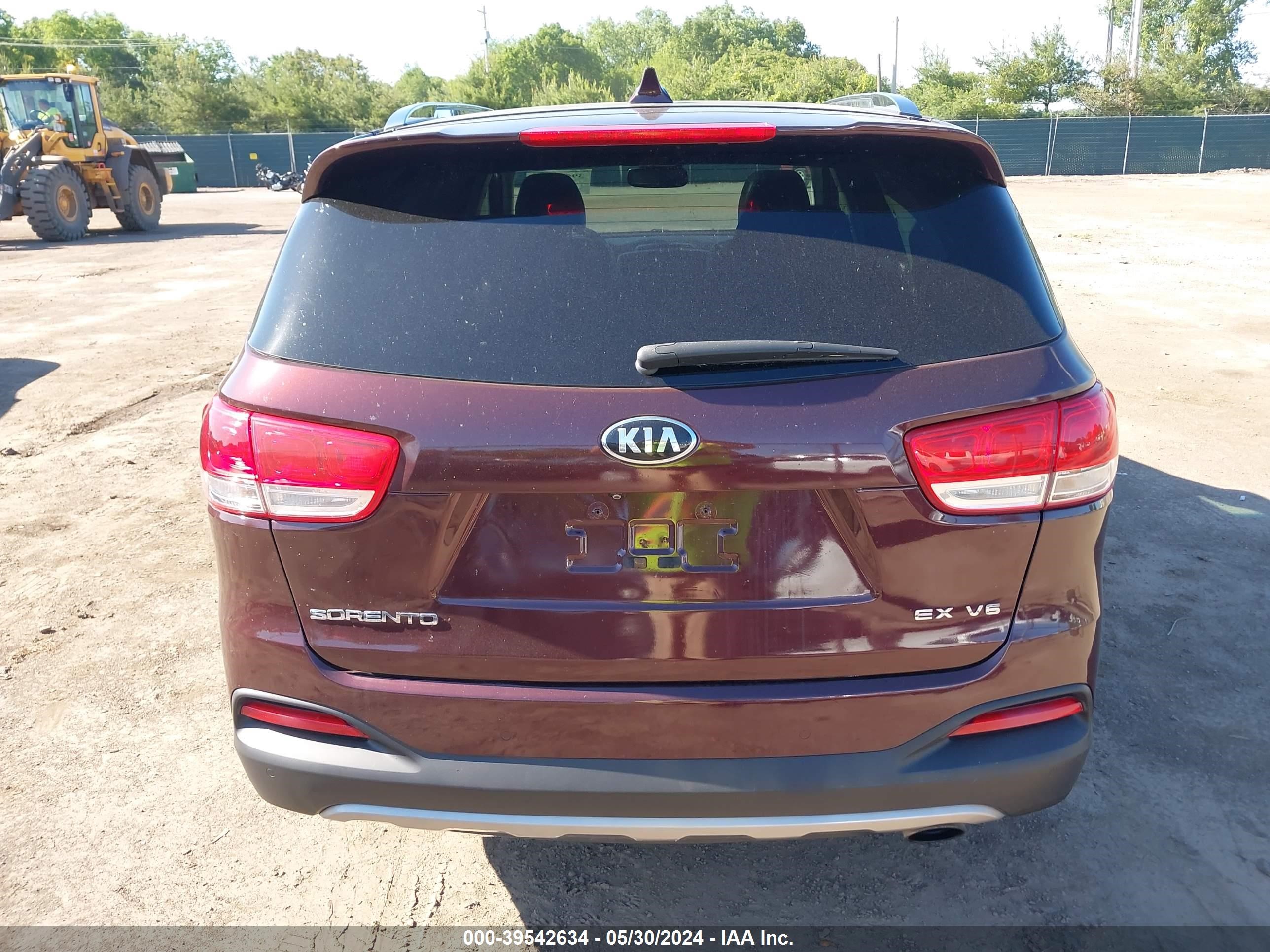 Photo 15 VIN: 5XYPH4A50JG373625 - KIA SORENTO 