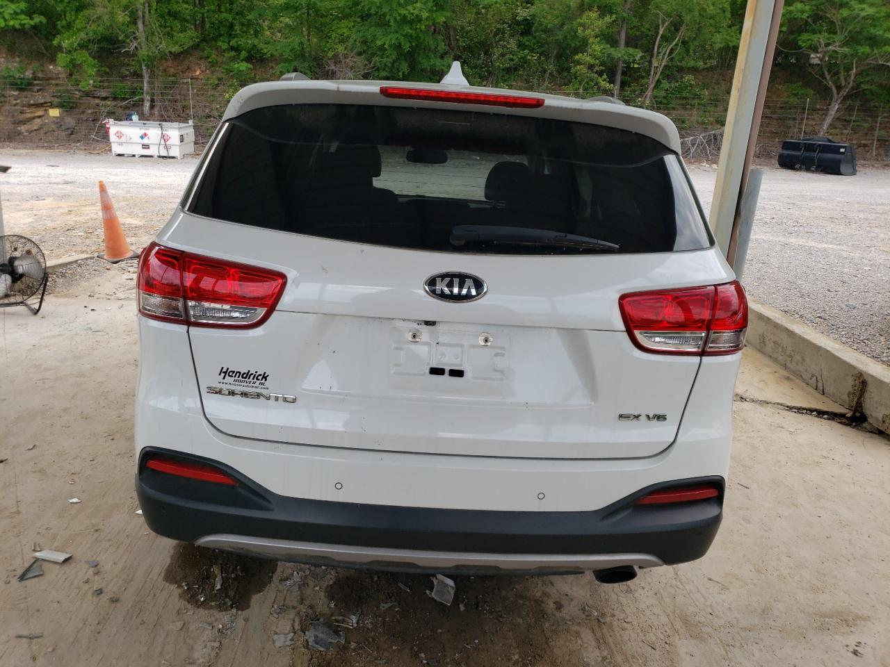 Photo 5 VIN: 5XYPH4A50JG410141 - KIA SORENTO 