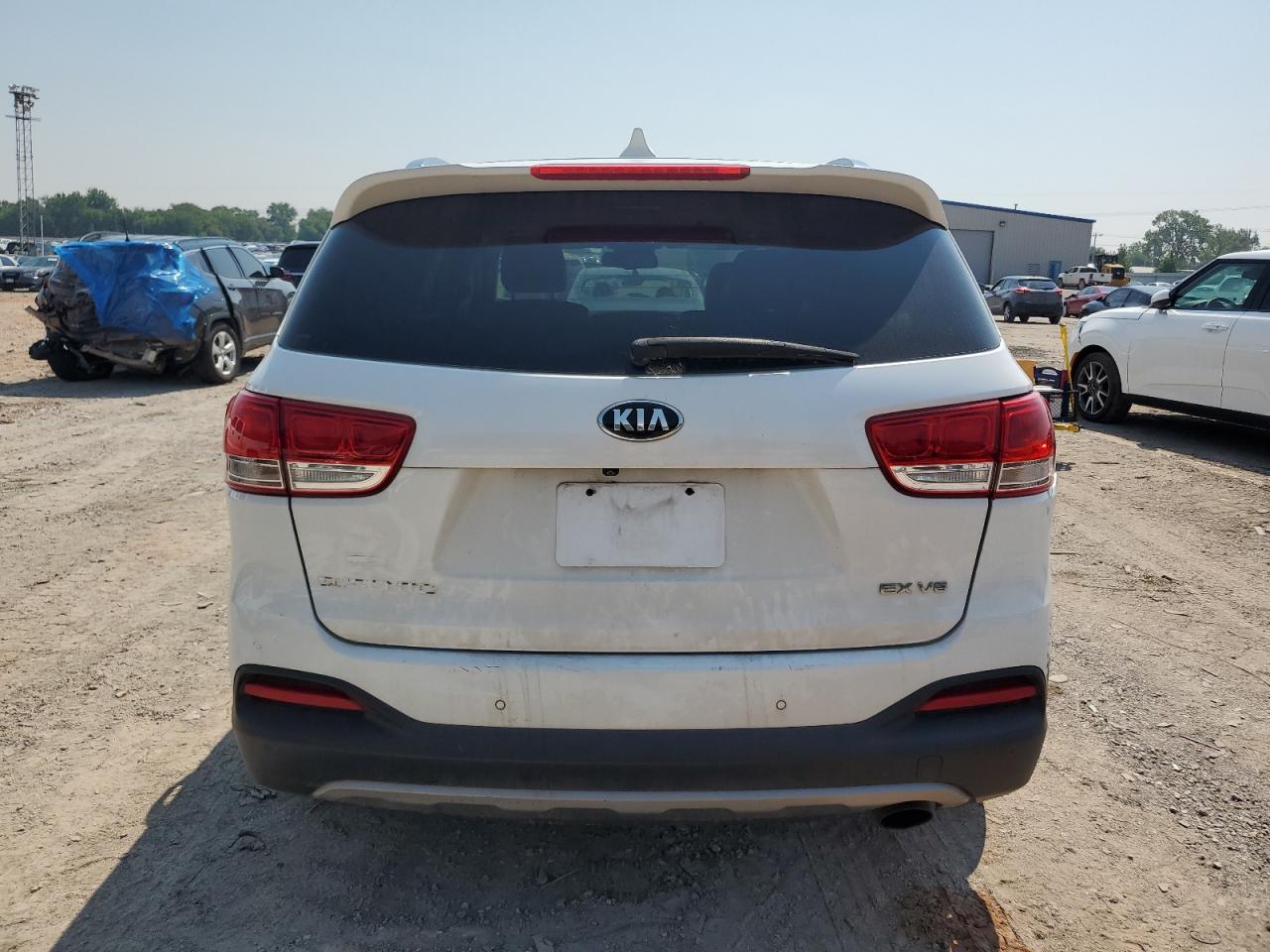 Photo 5 VIN: 5XYPH4A58HG299123 - KIA SORENTO 