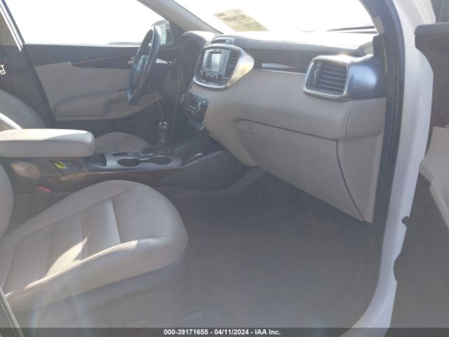 Photo 4 VIN: 5XYPH4A59GG084588 - KIA SORENTO 