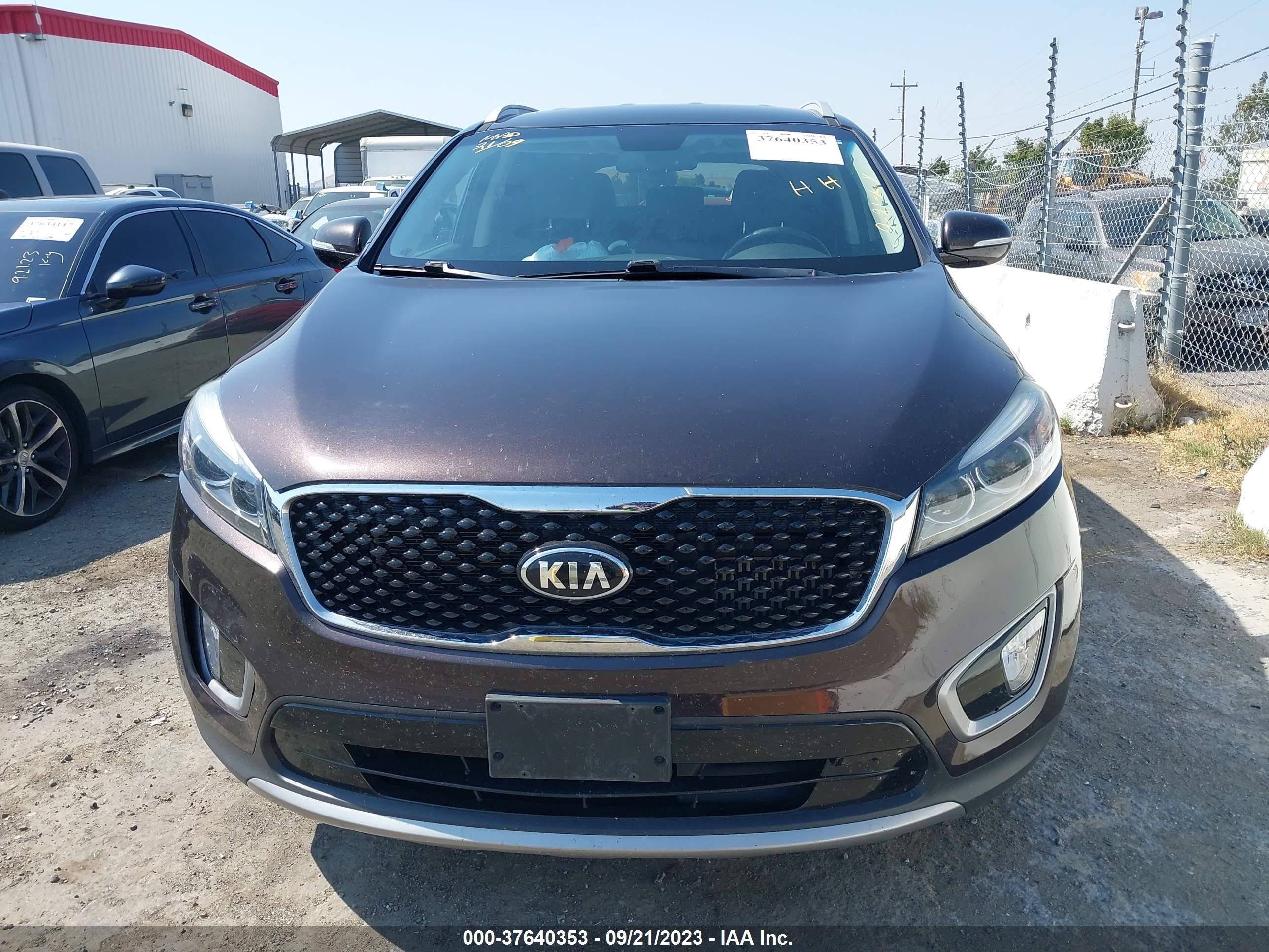 Photo 11 VIN: 5XYPHDA19HG278830 - KIA SORENTO 