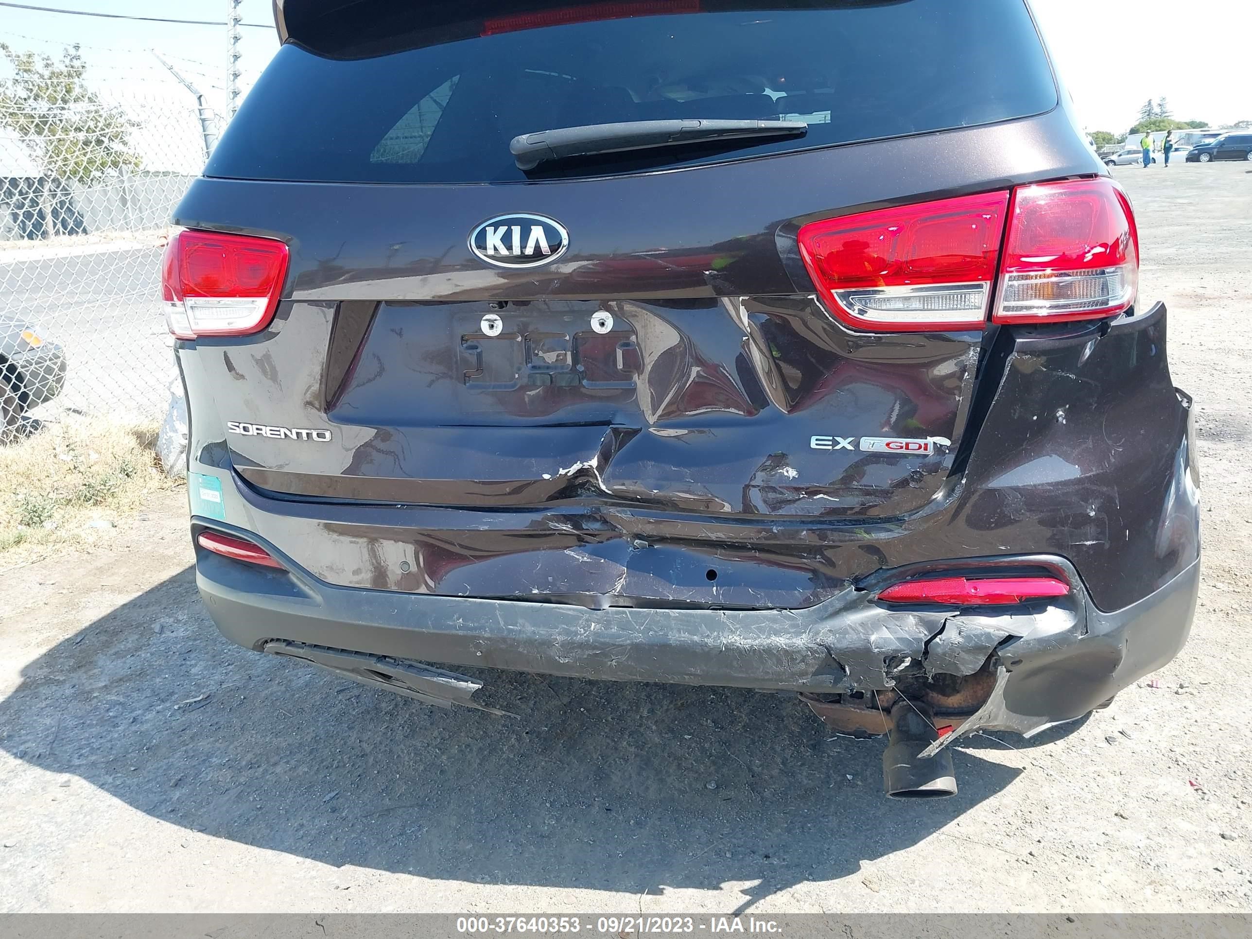 Photo 5 VIN: 5XYPHDA19HG278830 - KIA SORENTO 