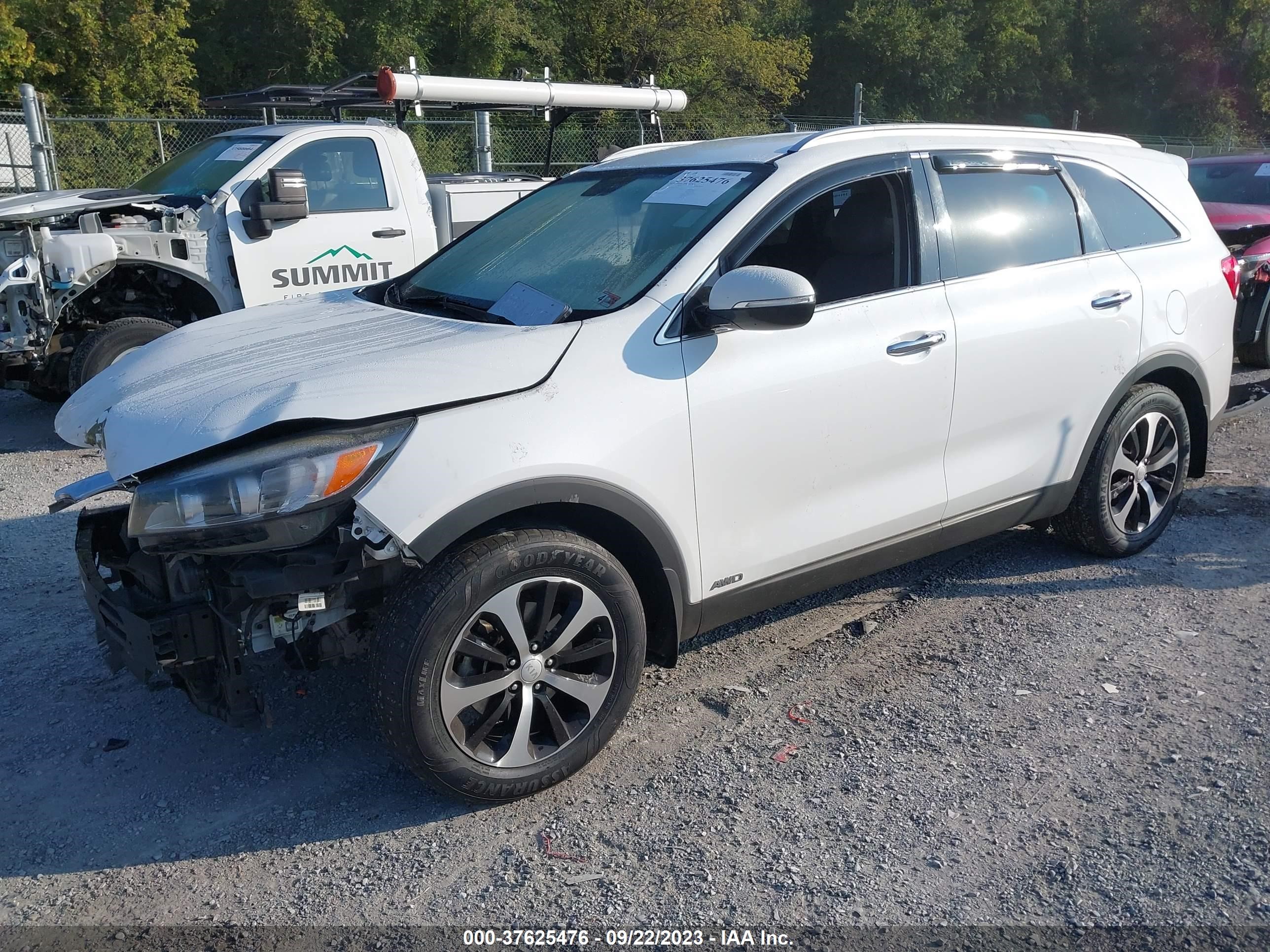 Photo 1 VIN: 5XYPHDA1XGG137683 - KIA SORENTO 