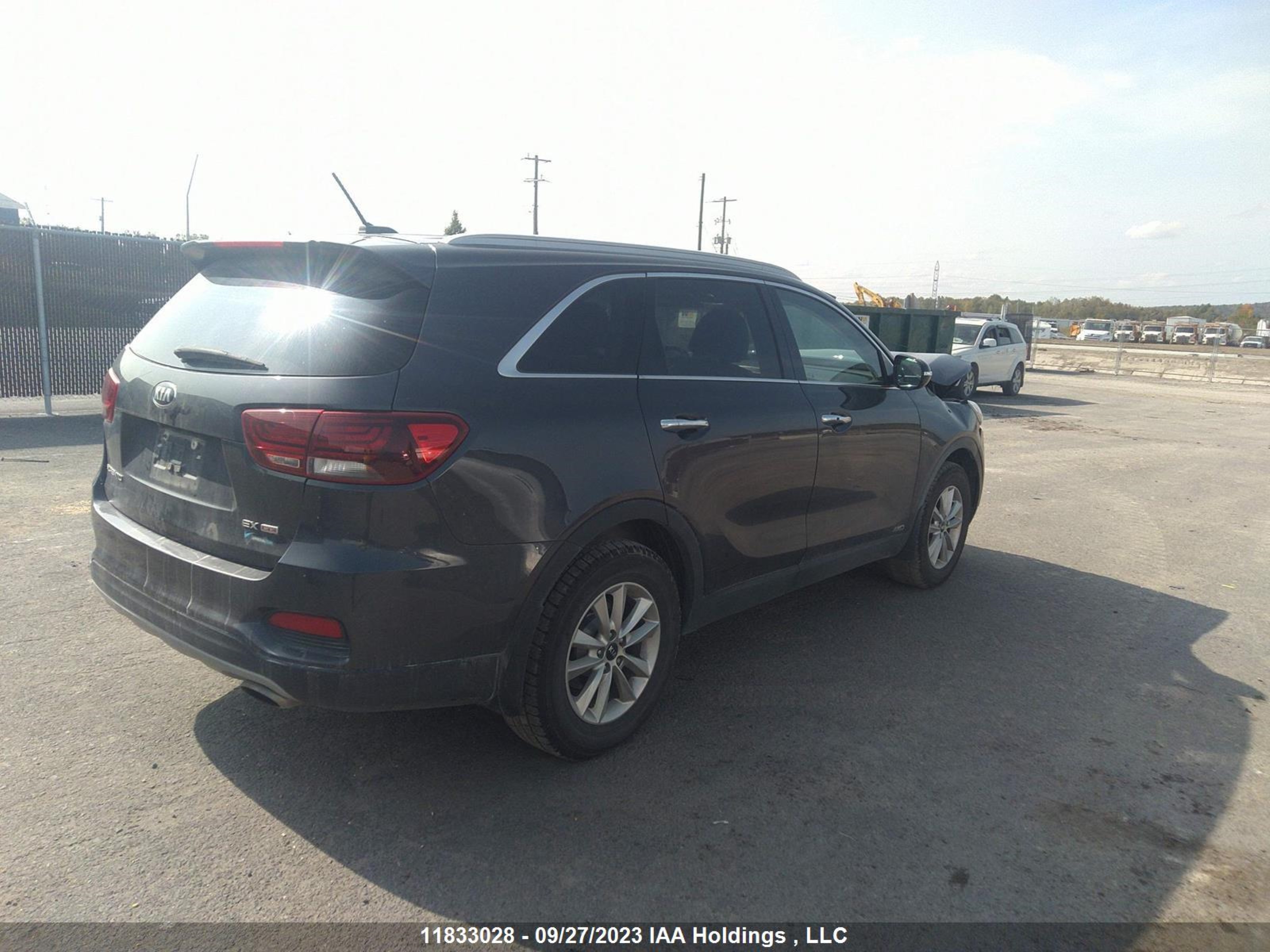 Photo 3 VIN: 5XYPHDA3XKG485641 - KIA SORENTO 