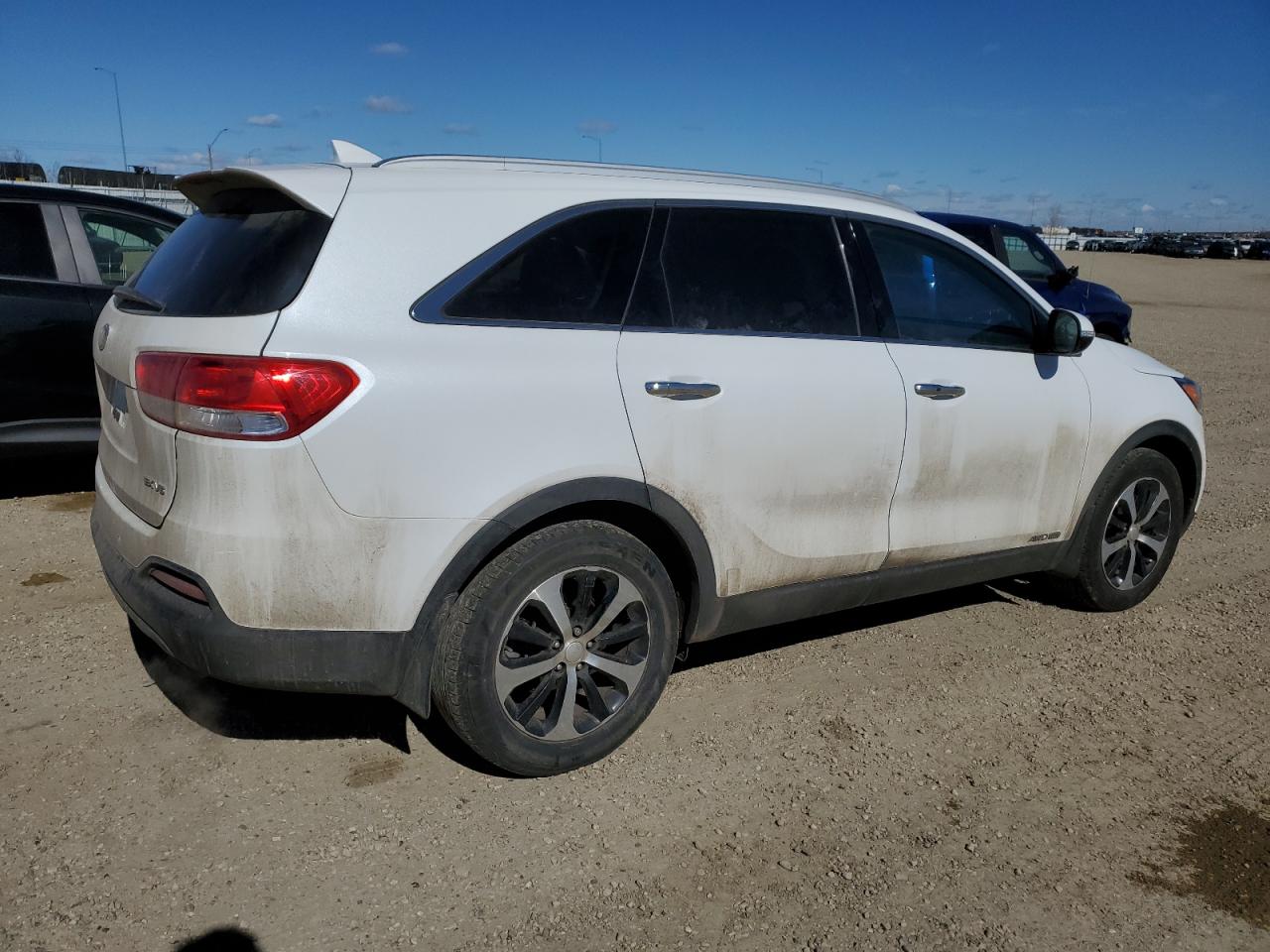 Photo 2 VIN: 5XYPHDA50JG382051 - KIA SORENTO 