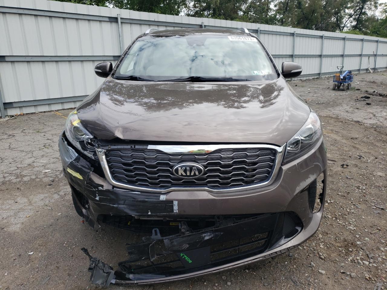 Photo 4 VIN: 5XYPHDA52KG495713 - KIA SORENTO 