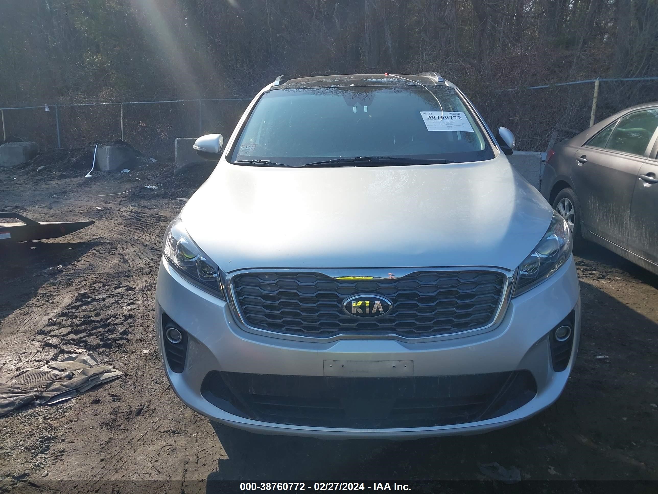 Photo 11 VIN: 5XYPHDA58KG595105 - KIA SORENTO 