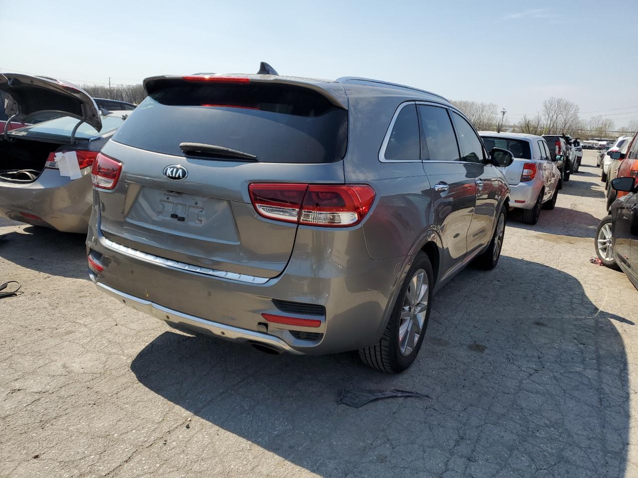 Photo 2 VIN: 5XYPK4A53GG149257 - KIA SORENTO 