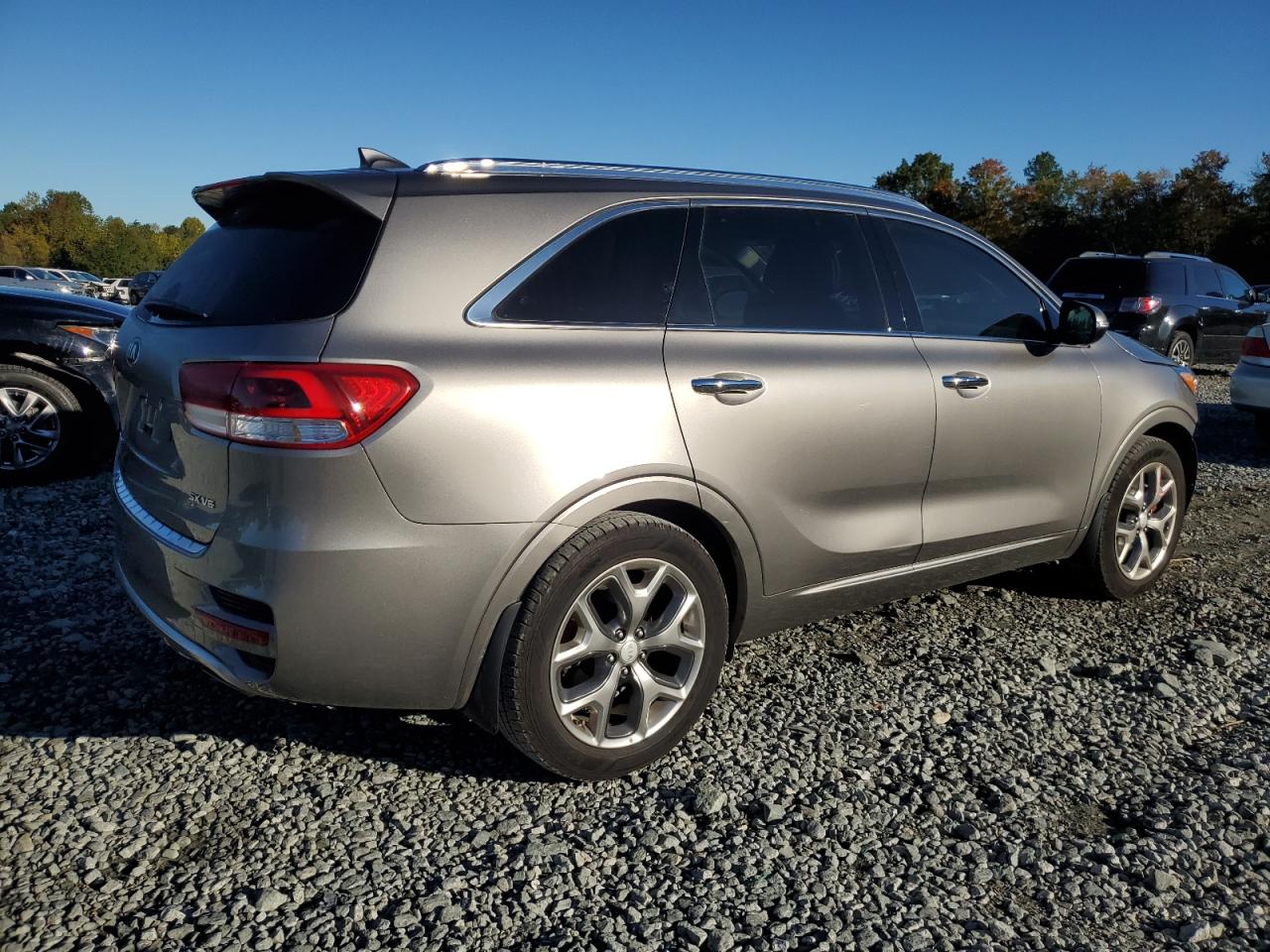 Photo 2 VIN: 5XYPK4A55GG184897 - KIA SORENTO 