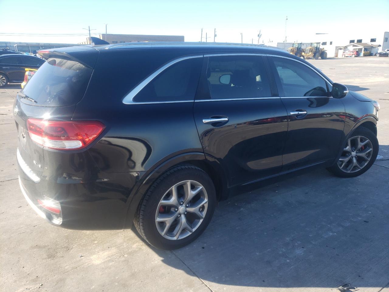 Photo 2 VIN: 5XYPK4A57GG112325 - KIA SORENTO 