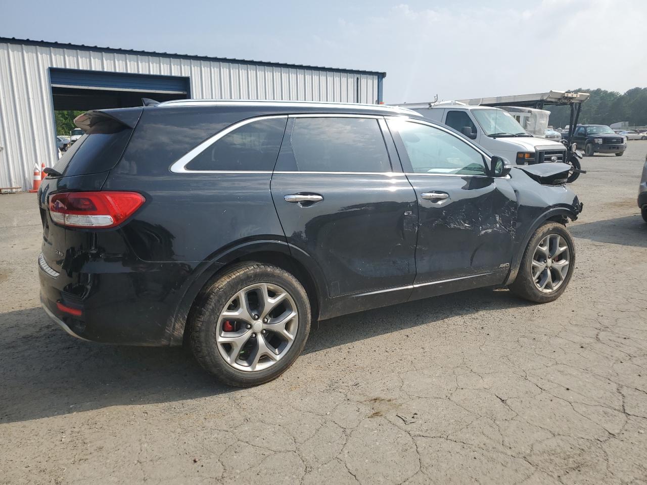 Photo 2 VIN: 5XYPKDA50JG350542 - KIA SORENTO 