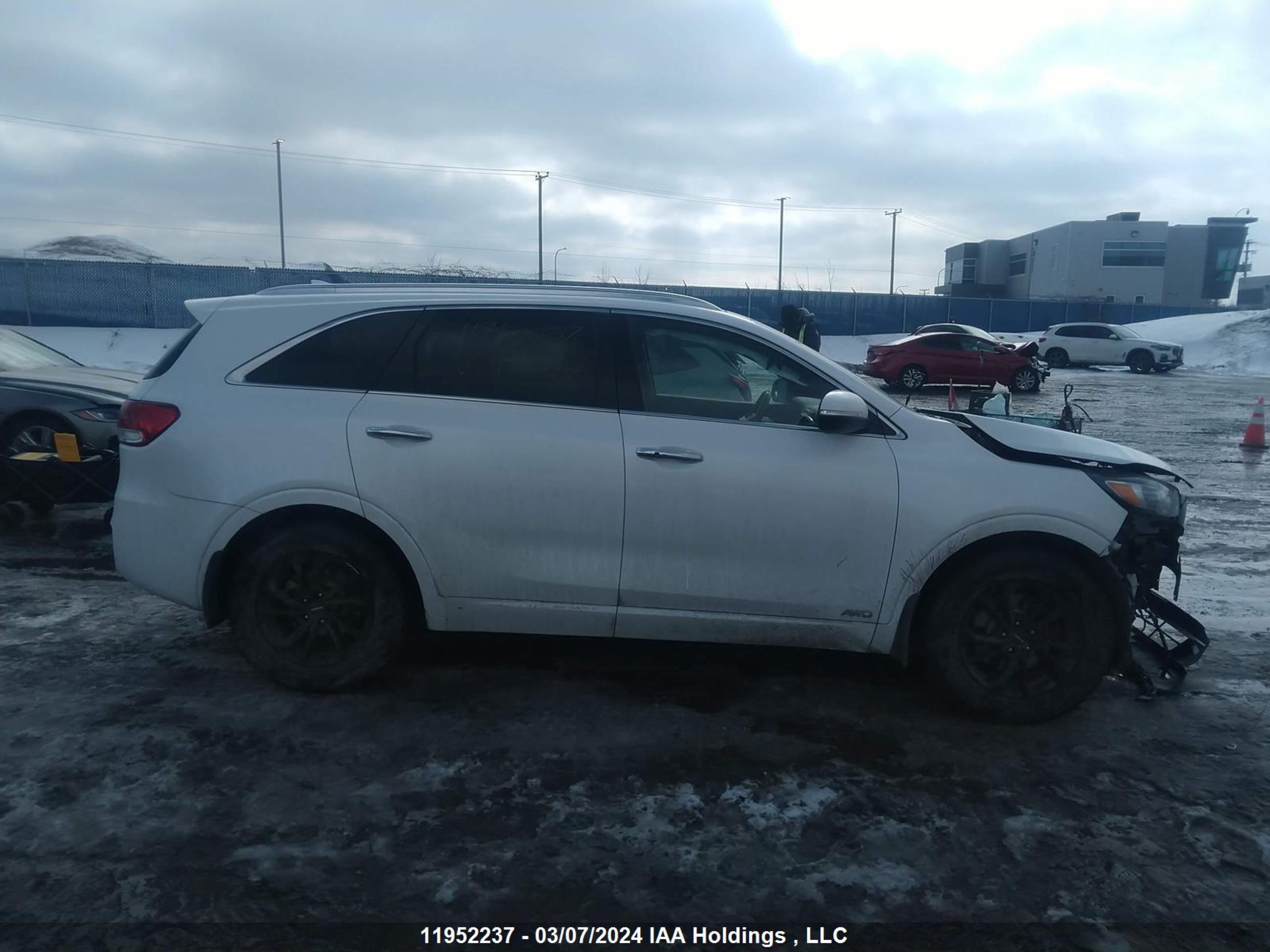 Photo 13 VIN: 5XYPKDA52GG174053 - KIA SORENTO 