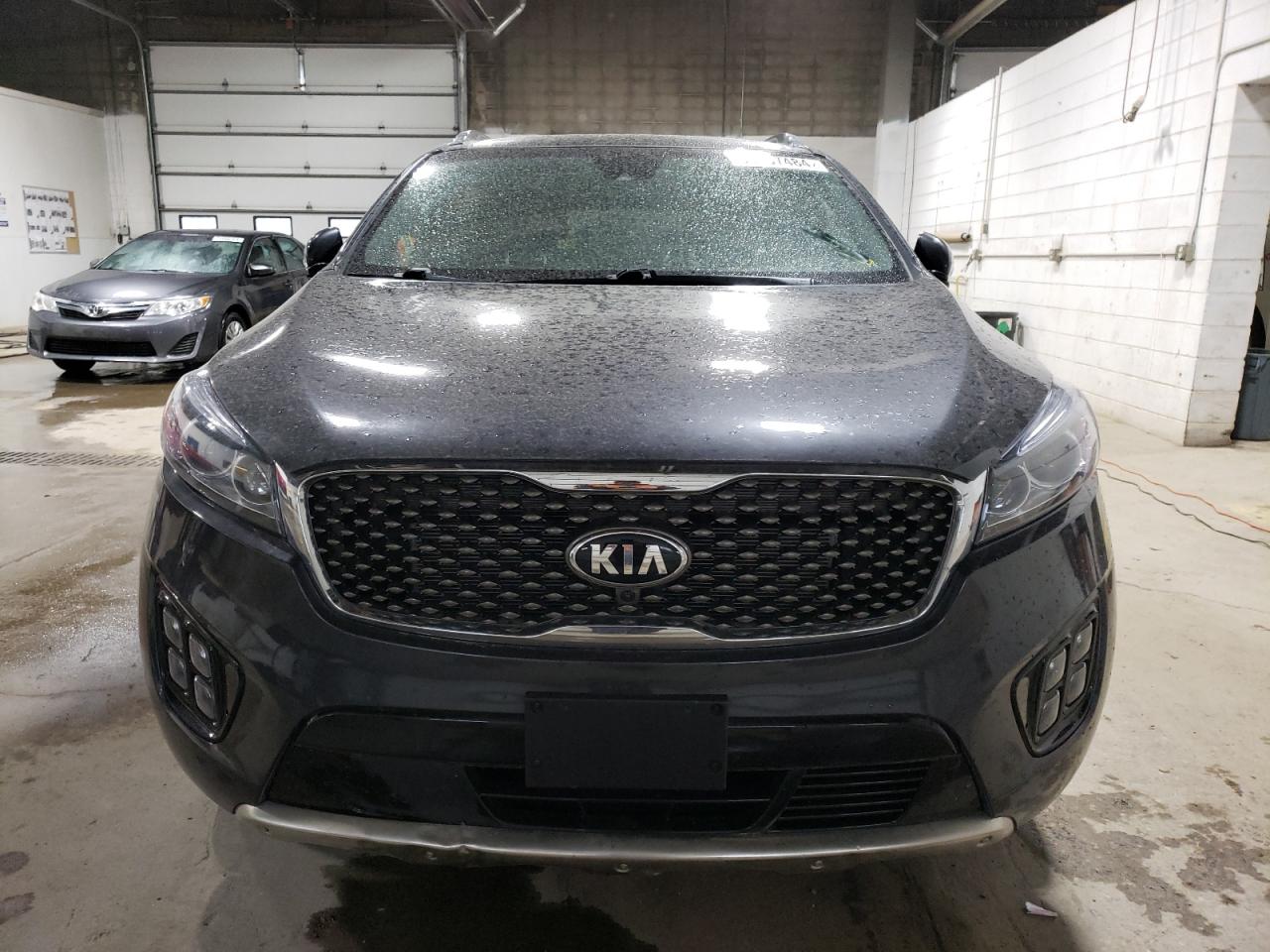 Photo 4 VIN: 5XYPKDA53HG337794 - KIA SORENTO 