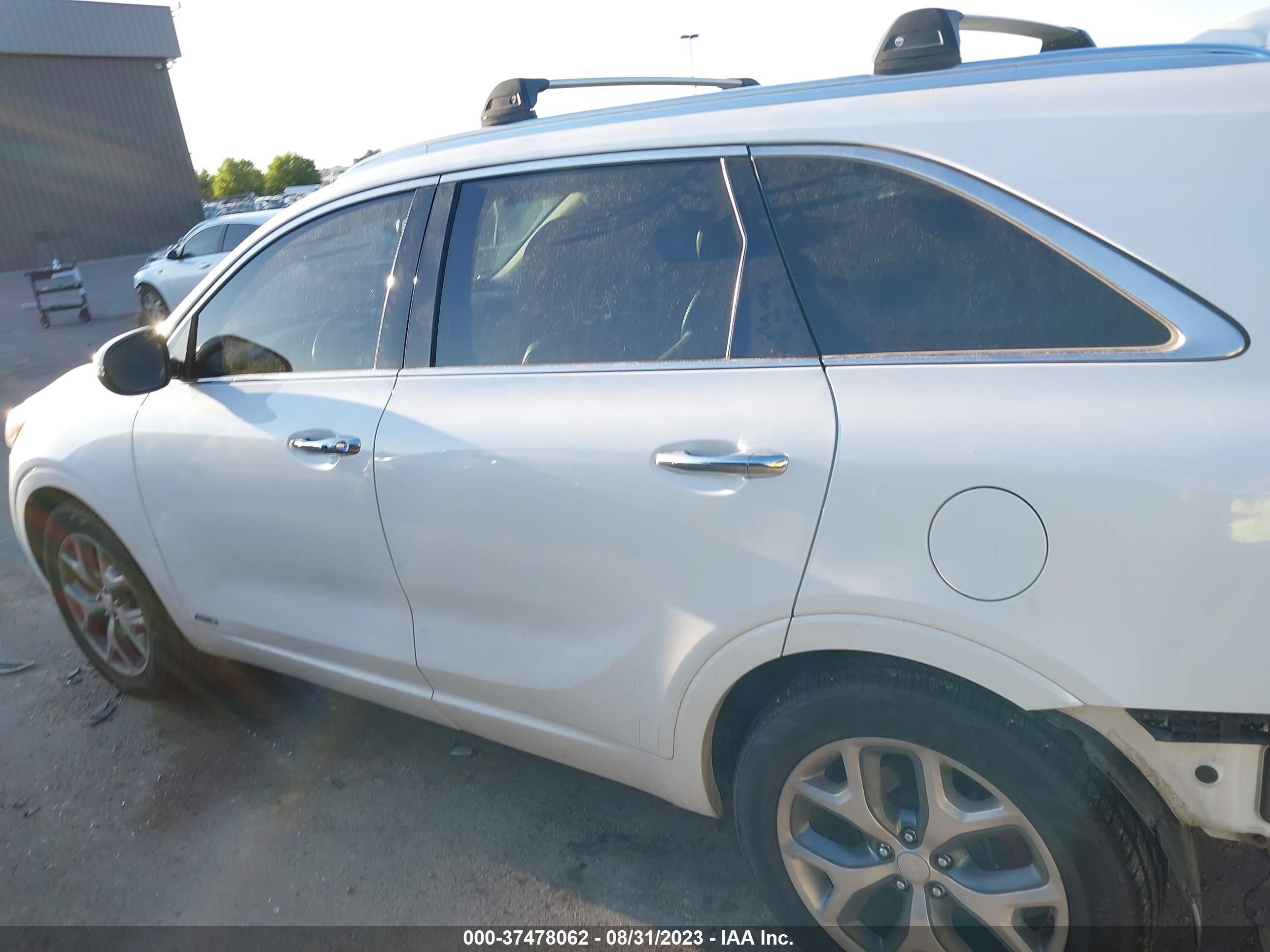 Photo 13 VIN: 5XYPKDA54JG386847 - KIA SORENTO 