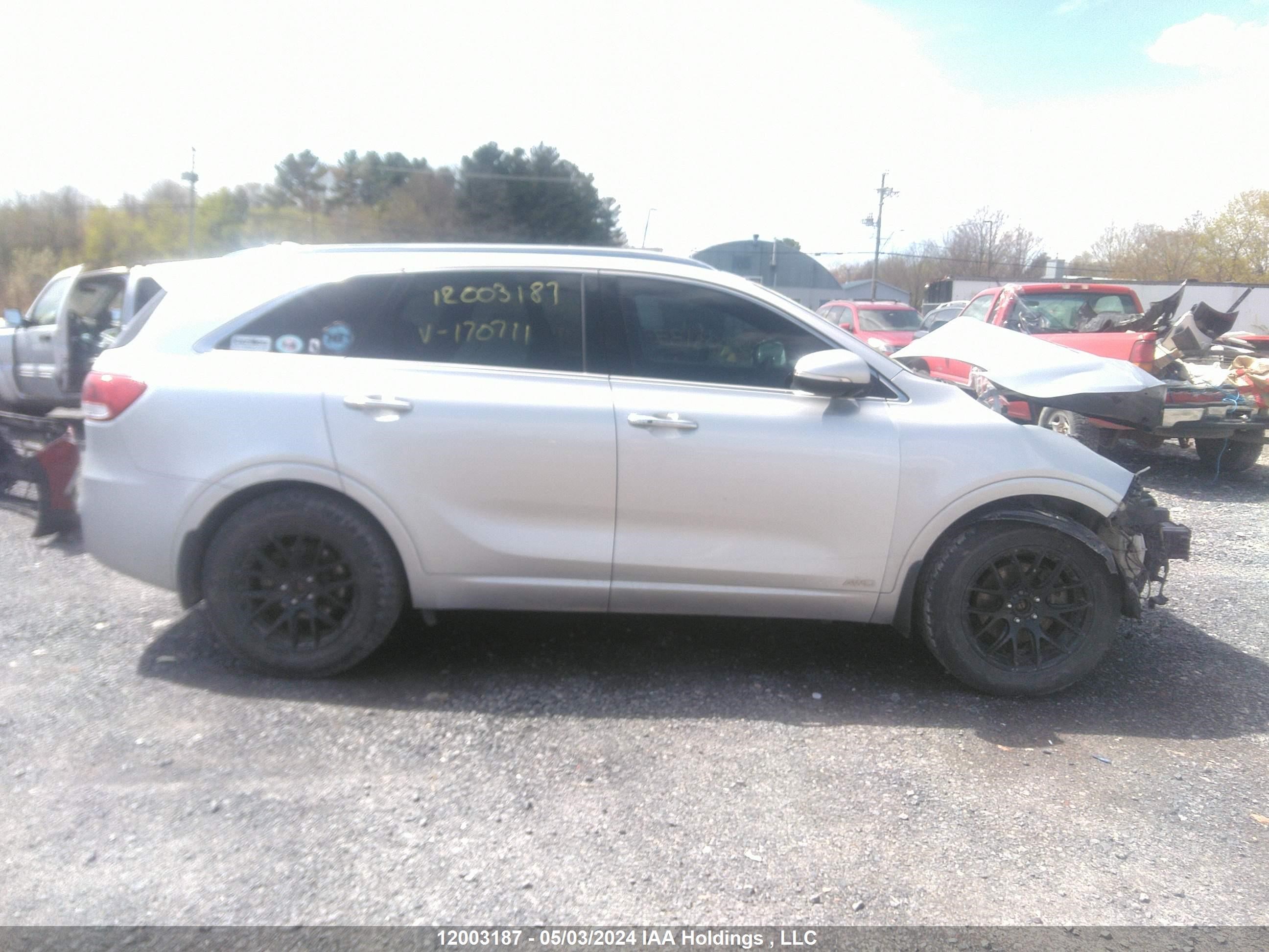 Photo 13 VIN: 5XYPKDA55GG170711 - KIA SORENTO 