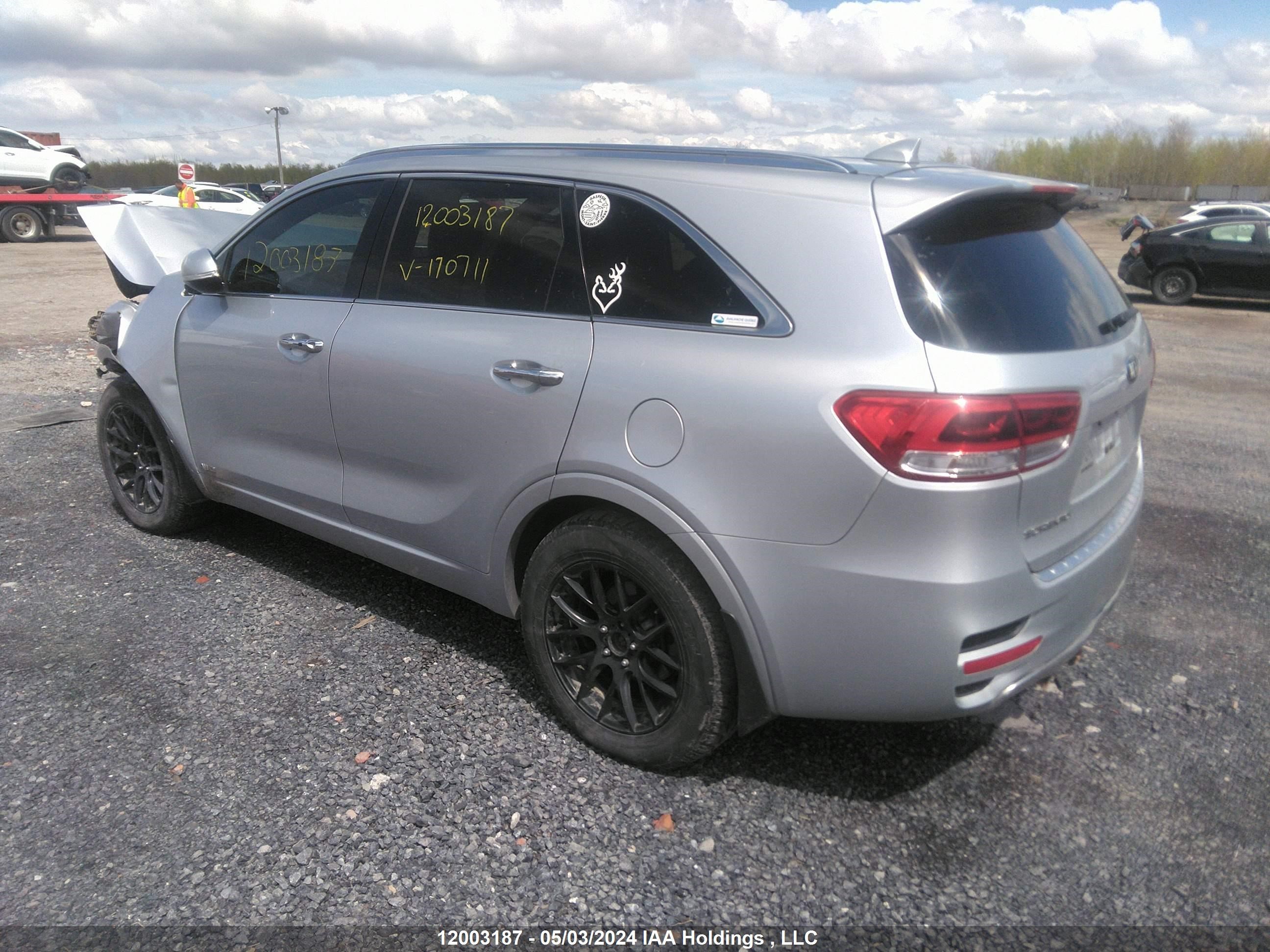 Photo 2 VIN: 5XYPKDA55GG170711 - KIA SORENTO 