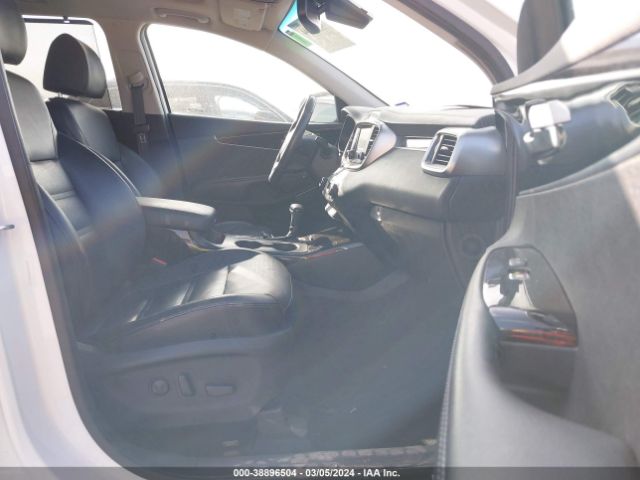 Photo 4 VIN: 5XYPKDA58KG501113 - KIA SORENTO 