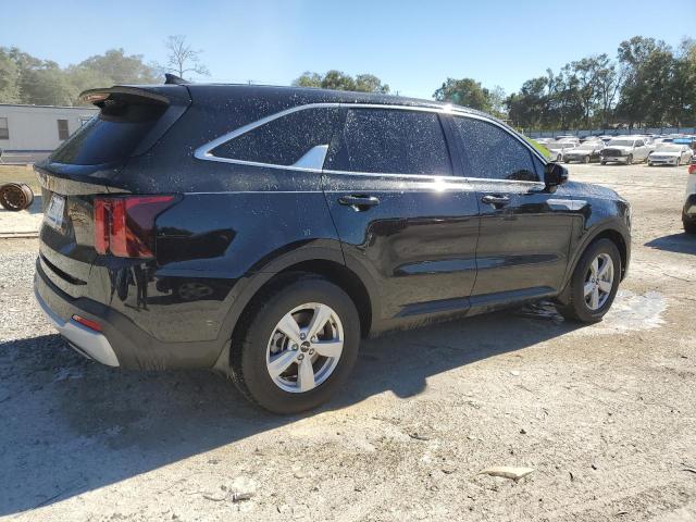 Photo 2 VIN: 5XYRG4JC6SG310721 - KIA SORENTO LX 