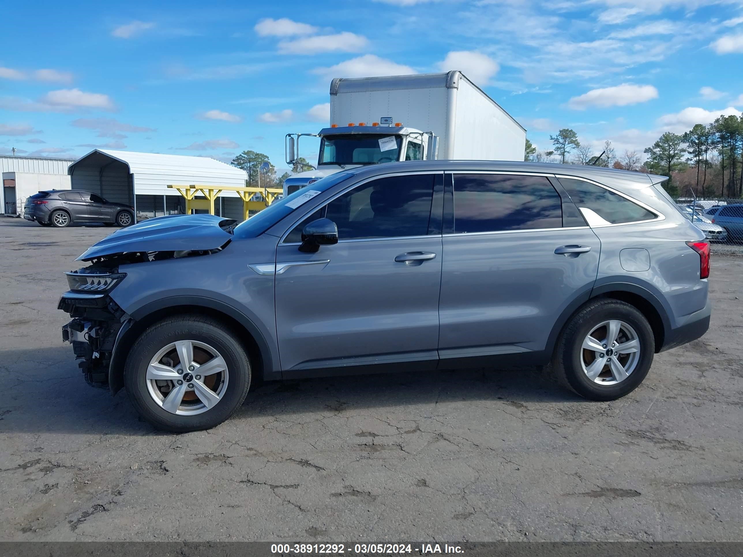 Photo 13 VIN: 5XYRG4LC0NG105963 - KIA SORENTO 