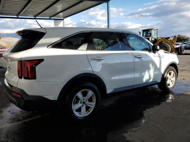 Photo 2 VIN: 5XYRG4LC2NG094206 - KIA SORENTO LX 