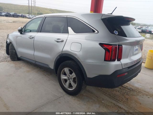 Photo 2 VIN: 5XYRG4LC4NG151814 - KIA SORENTO 